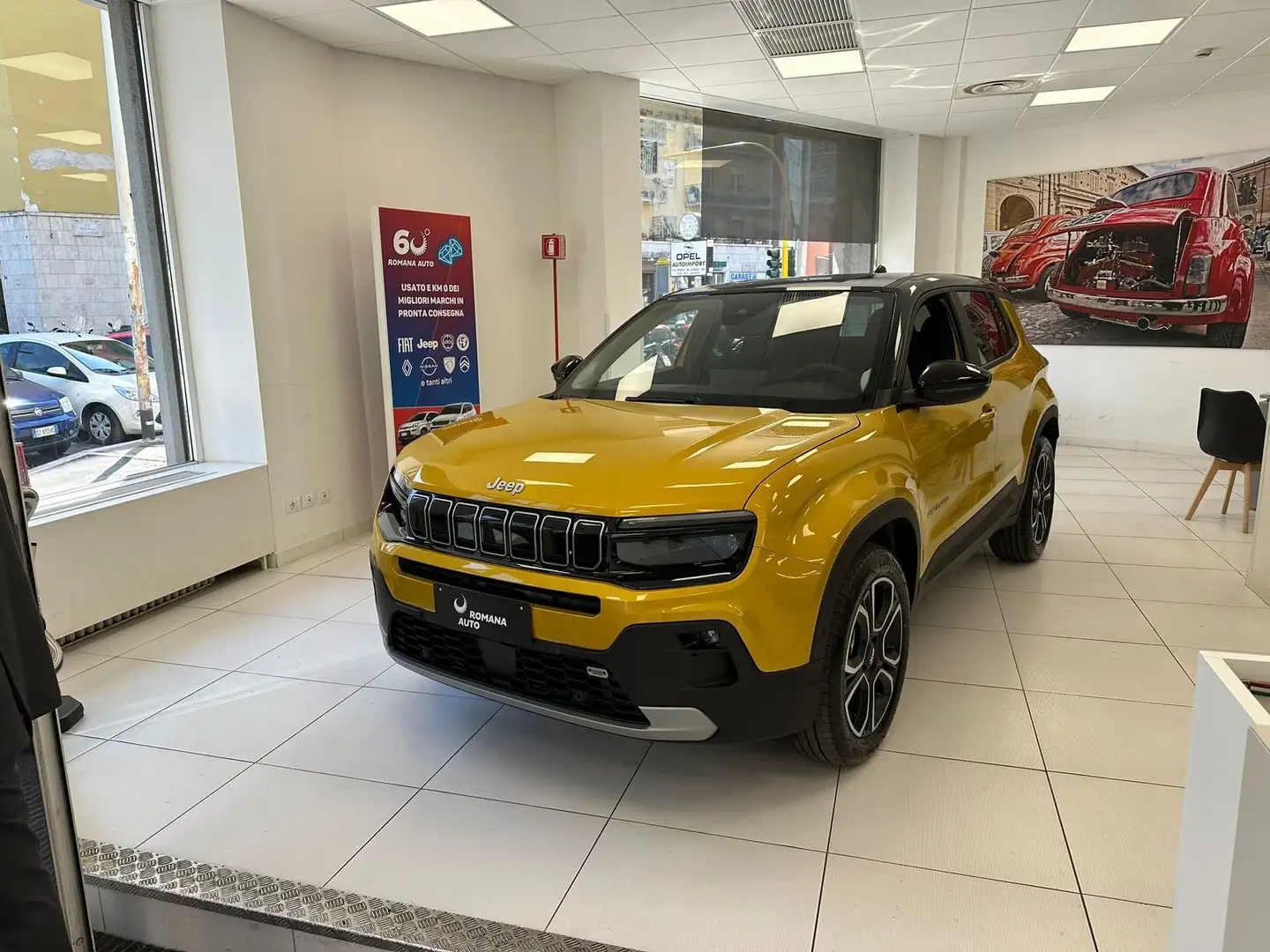 Jeep Avenger 1.2 Turbo 100 CV Summit Jaune - 2