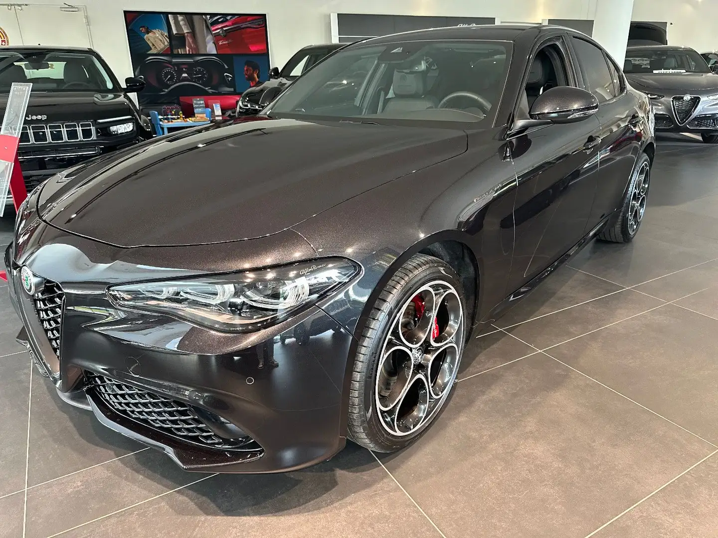 Alfa Romeo Giulia Competizione 2.0 280PS *HARMAN/KARDON* Schwarz - 1