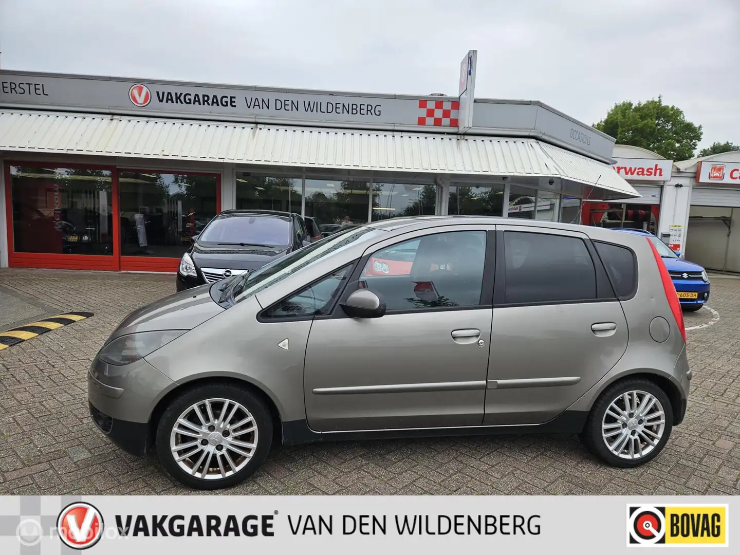 Mitsubishi Colt 1.5 Instyle Gris - 1