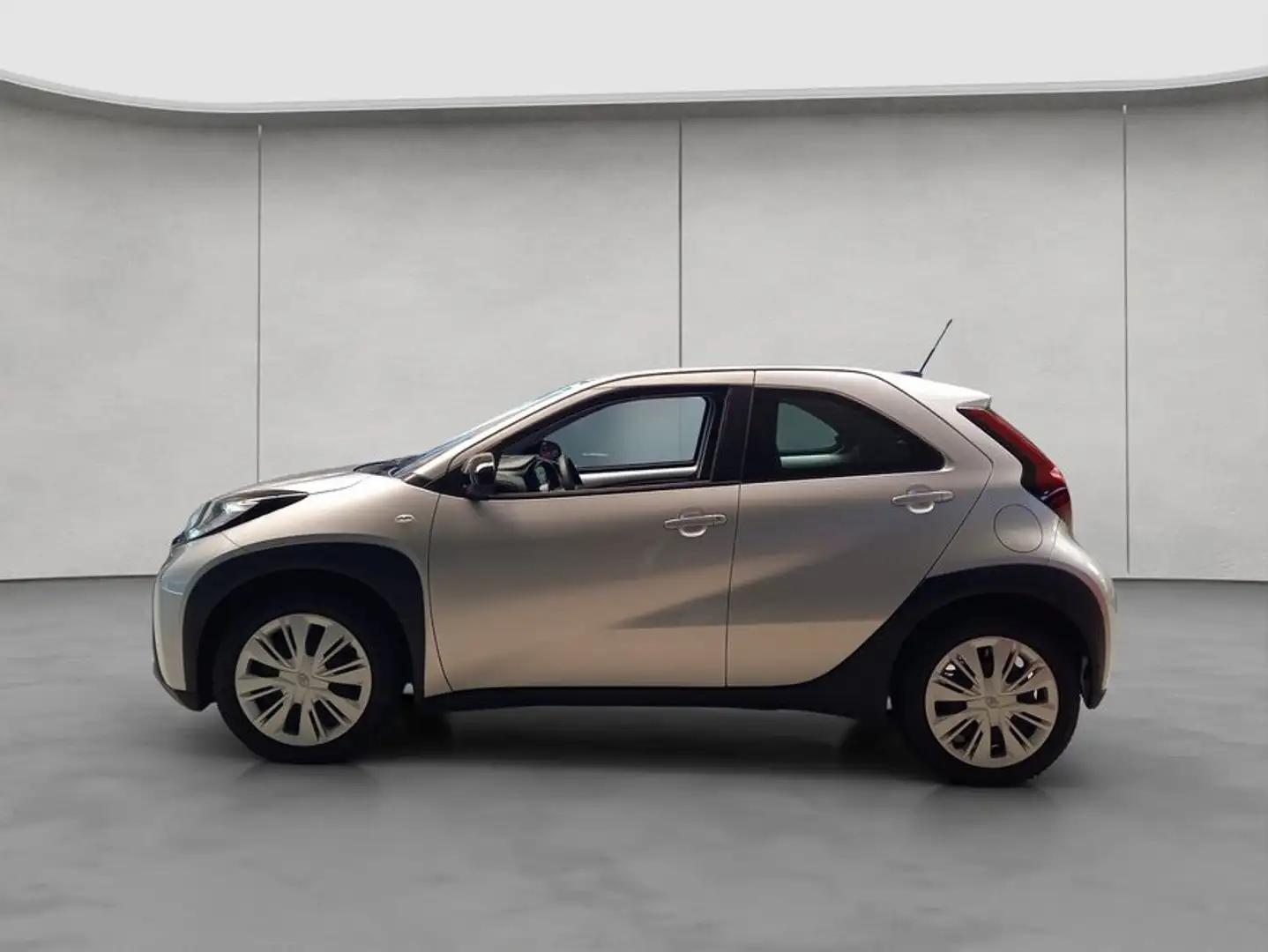Toyota Aygo X X S-CVT Play /Allwetter/Rückfahrk./Klima Argento - 2