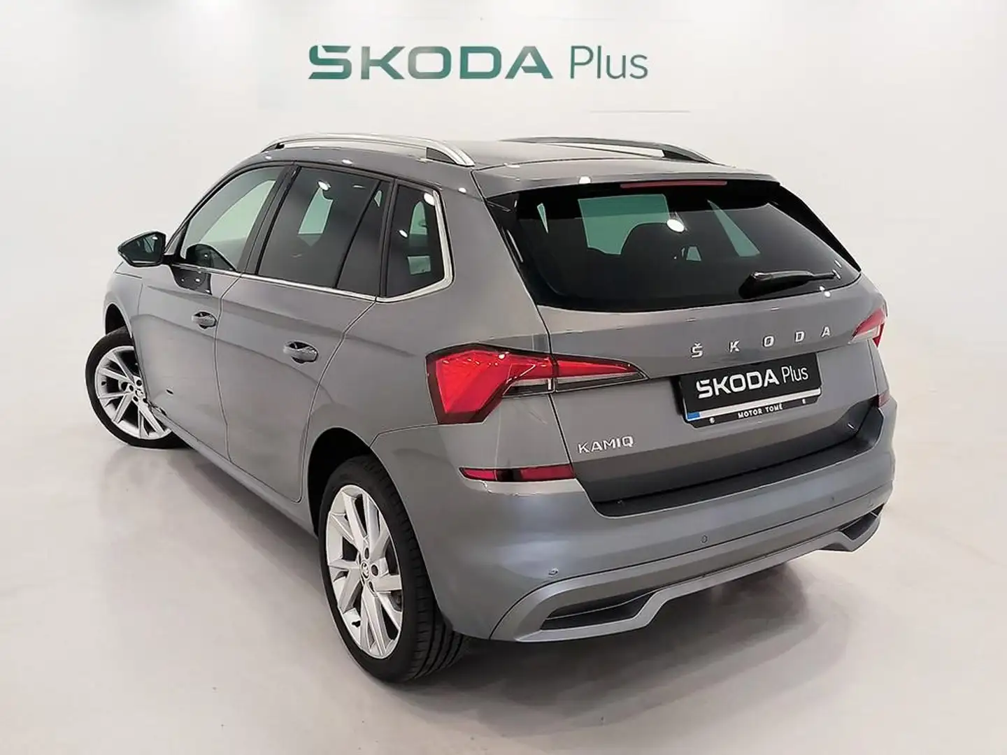Skoda Kamiq 1.5 TSI Sport DSG Grijs - 2