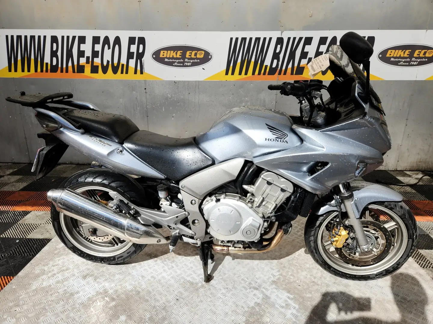 Honda CBF 1000 Šedá - 1