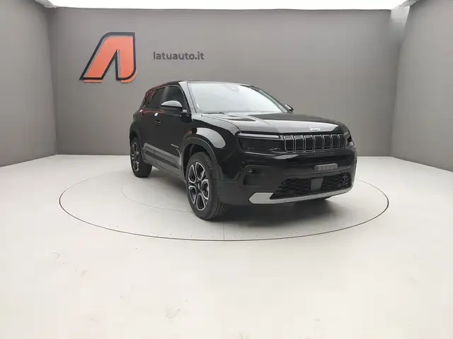Jeep Avenger view 3