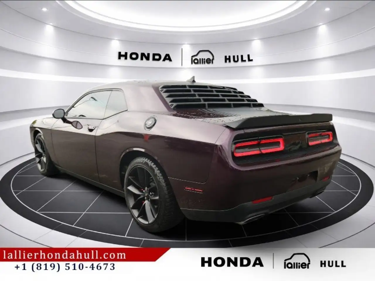 Dodge Challenger снимка Dodge Challenger