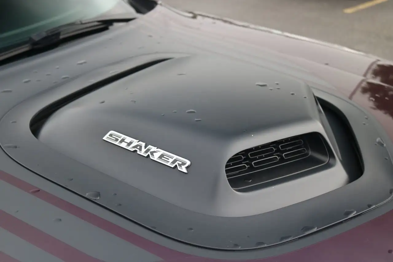 Dodge Challenger снимка Dodge Challenger