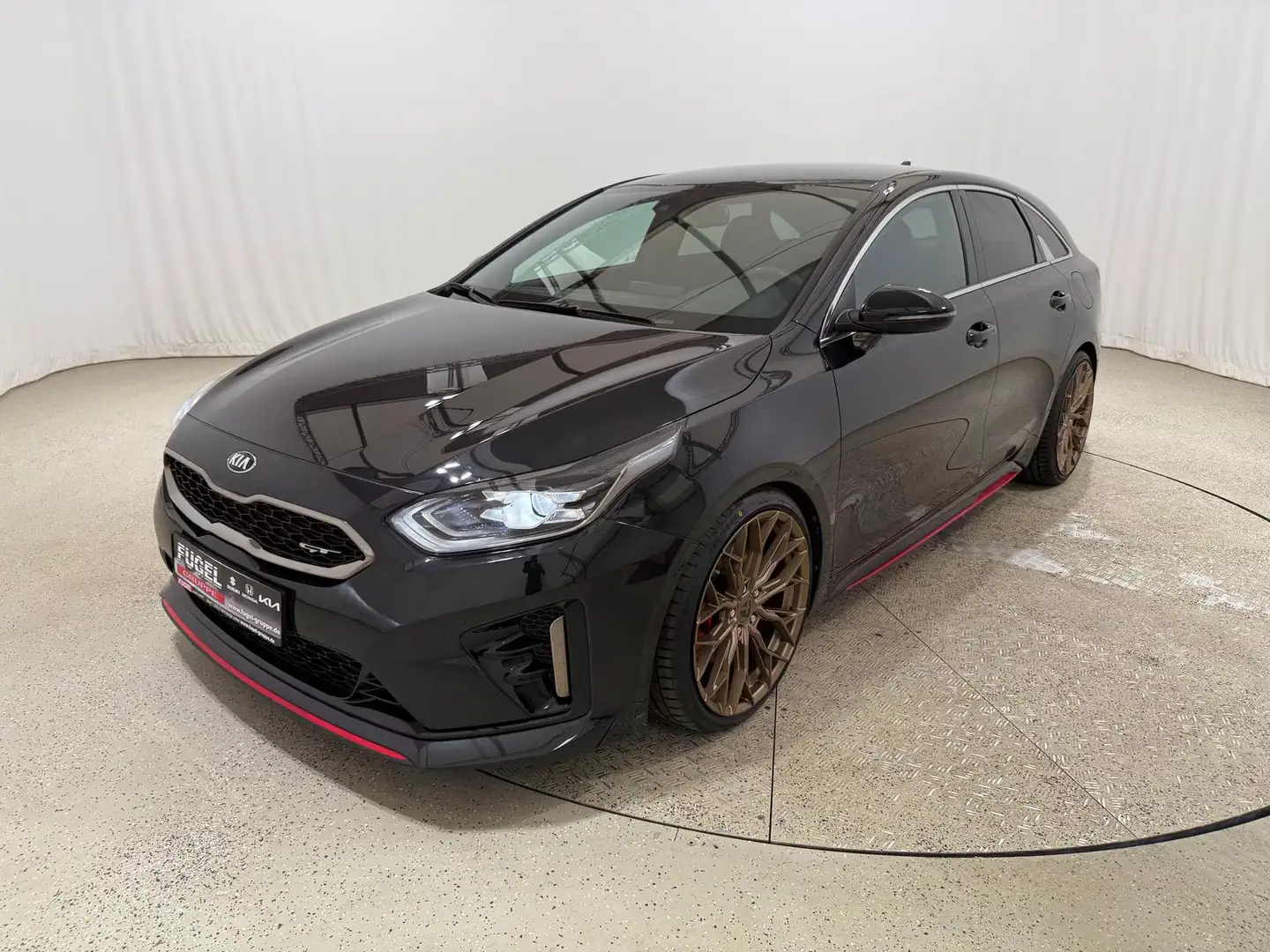 Kia ProCeed / pro_cee'd ProCeed 1.6 T-GDI DCT GT FUGEL SPORT Schwarz - 2