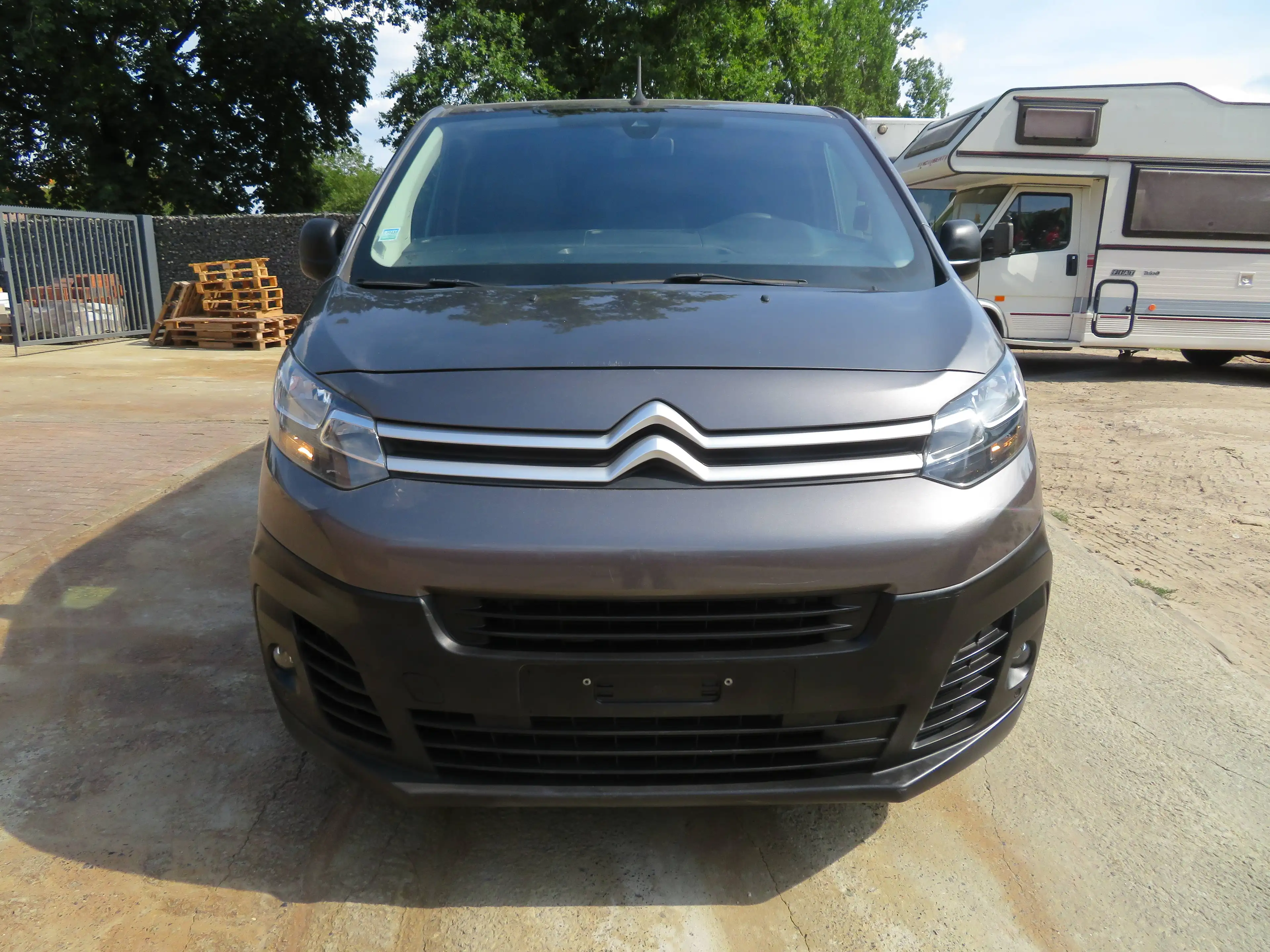 Citroen Jumpy 2.0 BlueHDI — photo 2