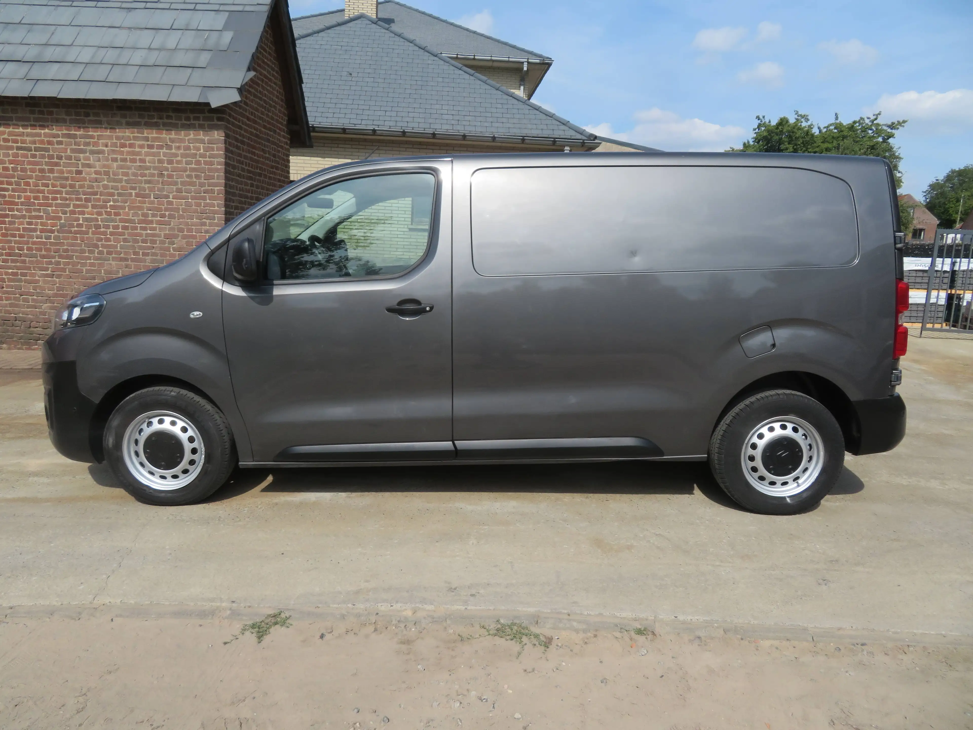 Citroen Jumpy 2.0 BlueHDI — photo 4