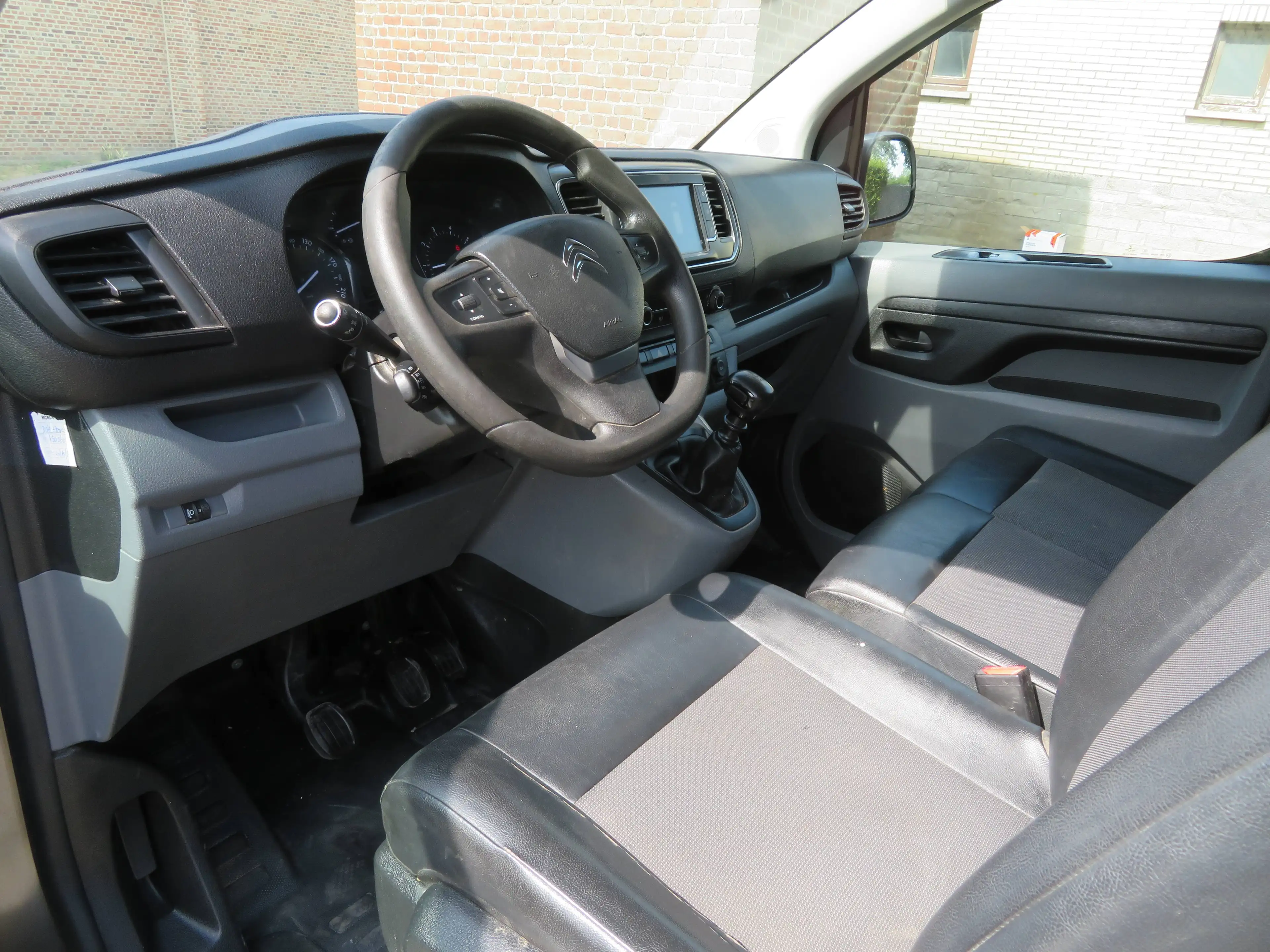 Citroen Jumpy 2.0 BlueHDI — photo 11