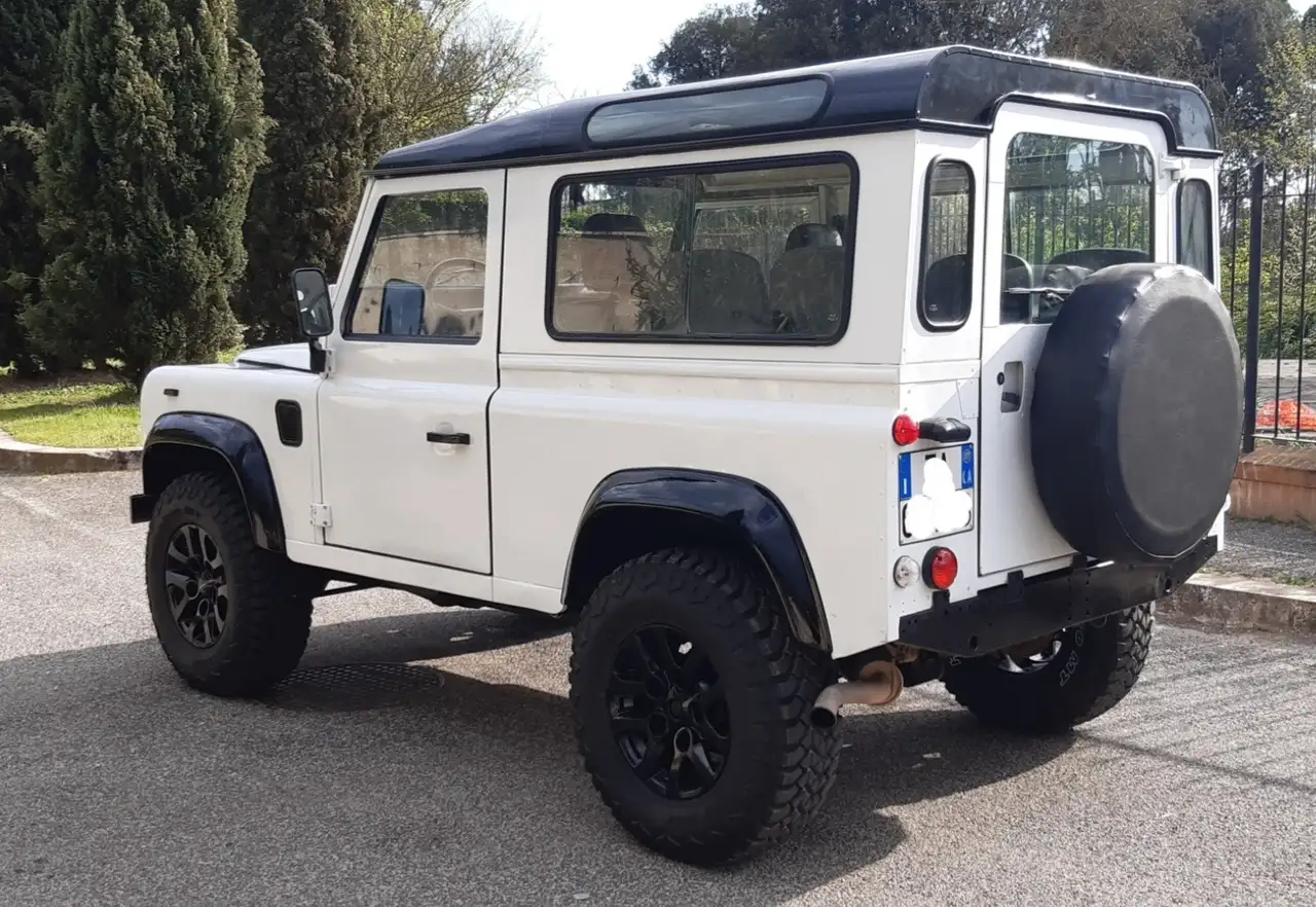 Land Rover Defender 90 2.5 tdi Hard top, foto 2