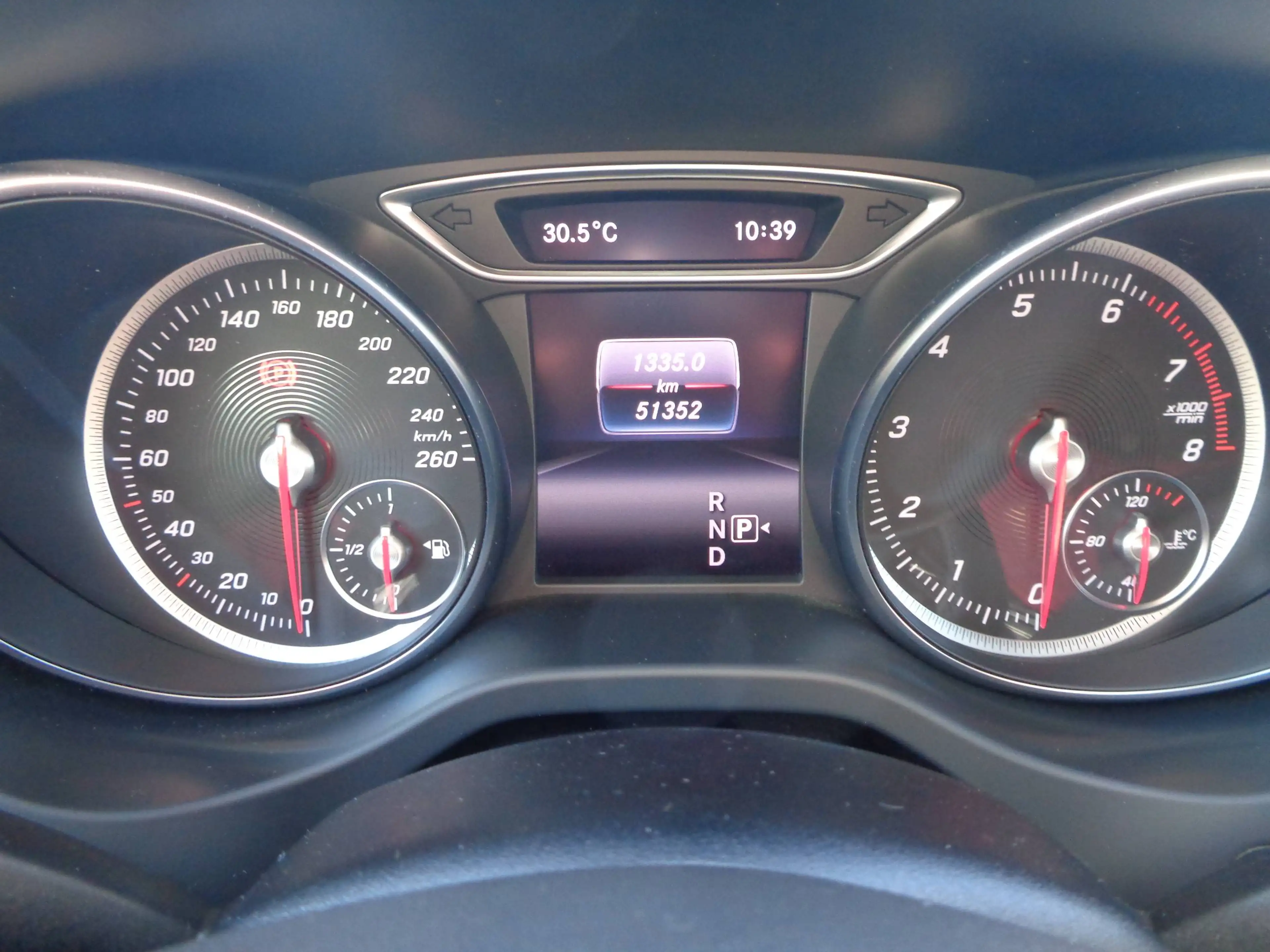 Mercedes-Benz GLA 180 GLA 180 Automatik,Navi,Kamera,Panorama — photo 6