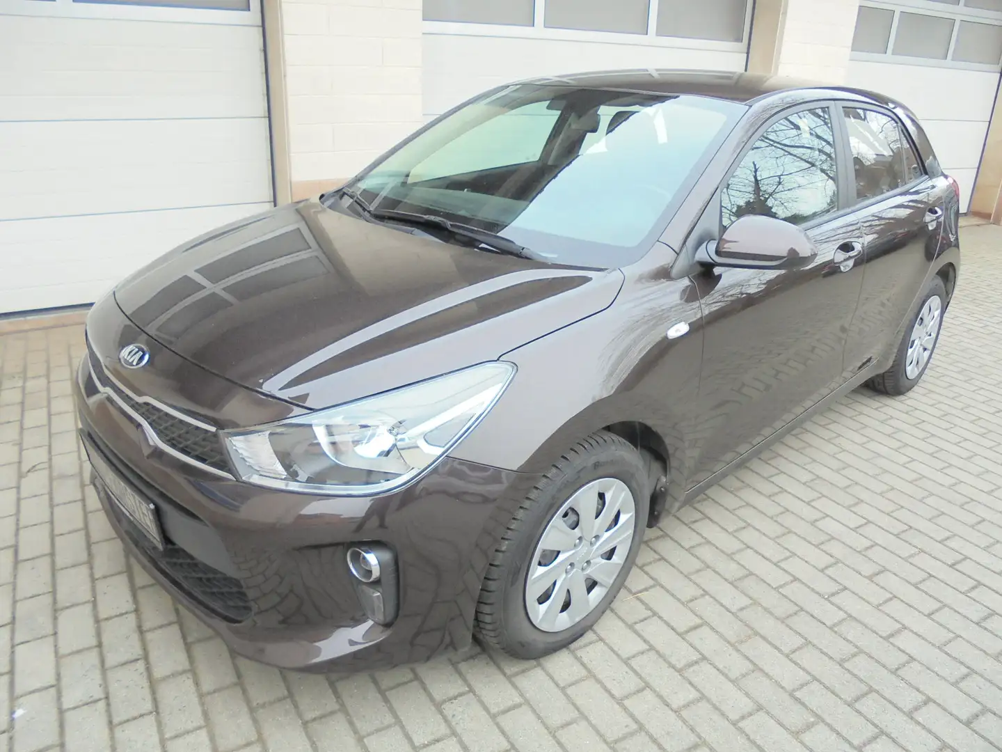 Kia Rio 1,25 Klima, USB, nur 23000 km Brązowy - 1