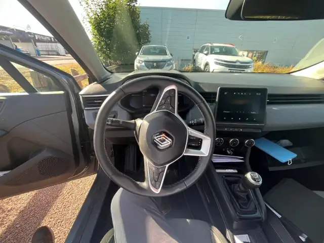 Renault Clio view 10