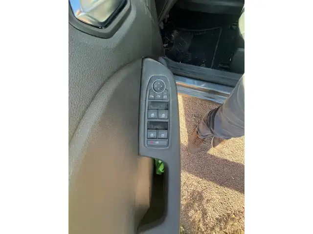 Renault Clio view 11