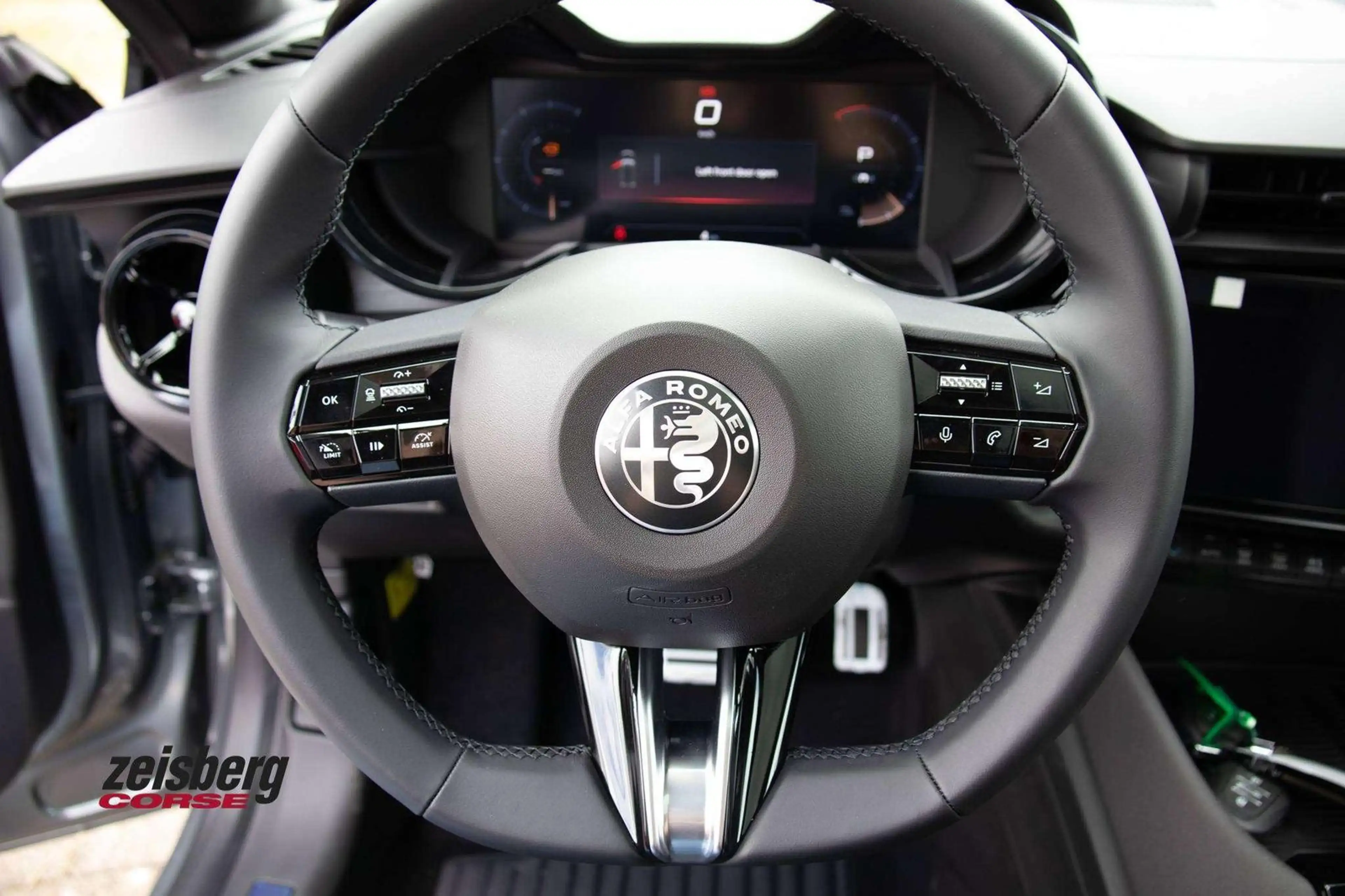 Alfa Romeo Junior Junior 1.2 VGT Ibrida Ti Pano/Technlologie-Paket — photo 9