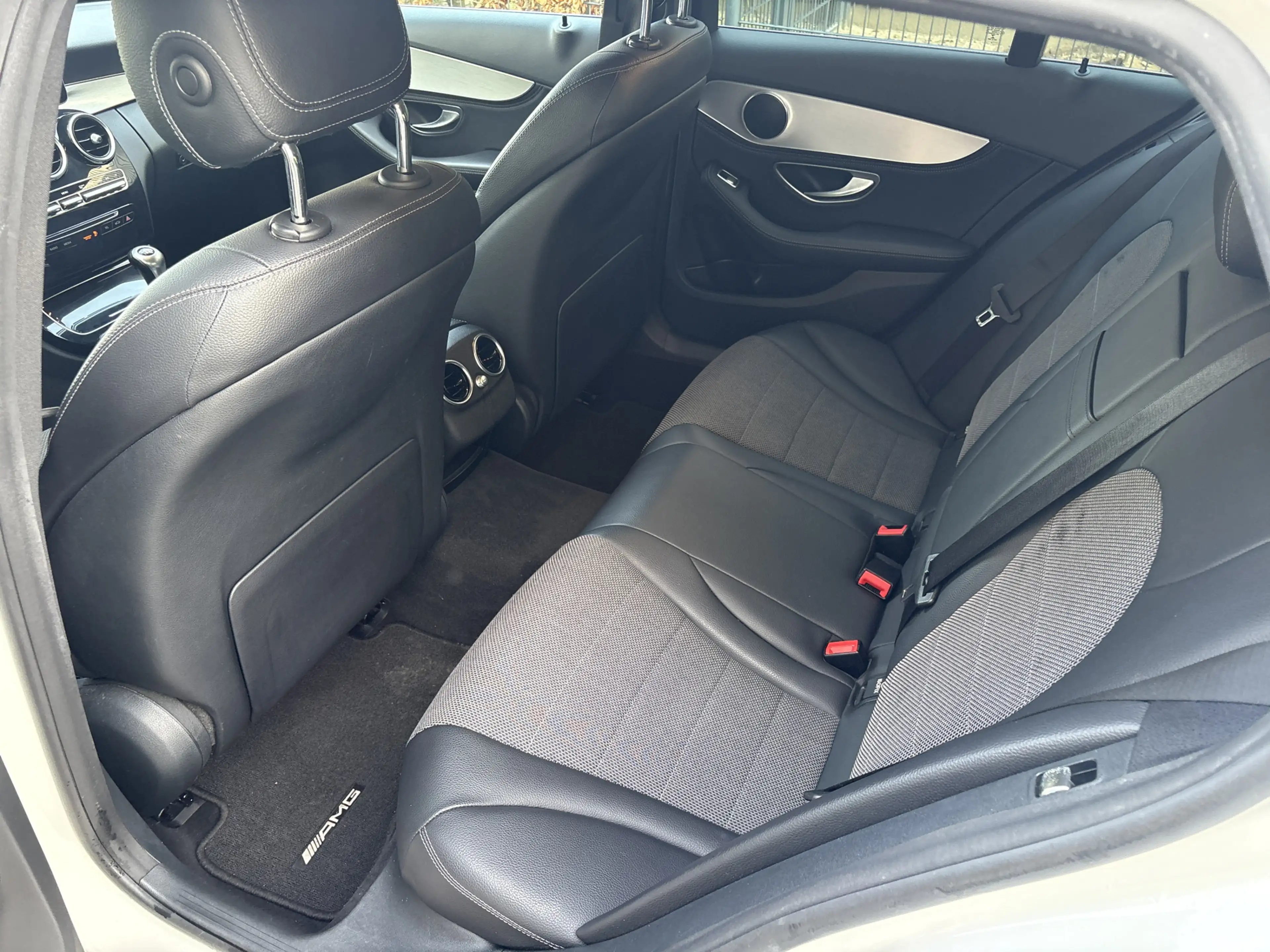 Mercedes-Benz C 180 Estate Prestige / NAVI / HALF LEER / CRUISE / STOE — photo 4