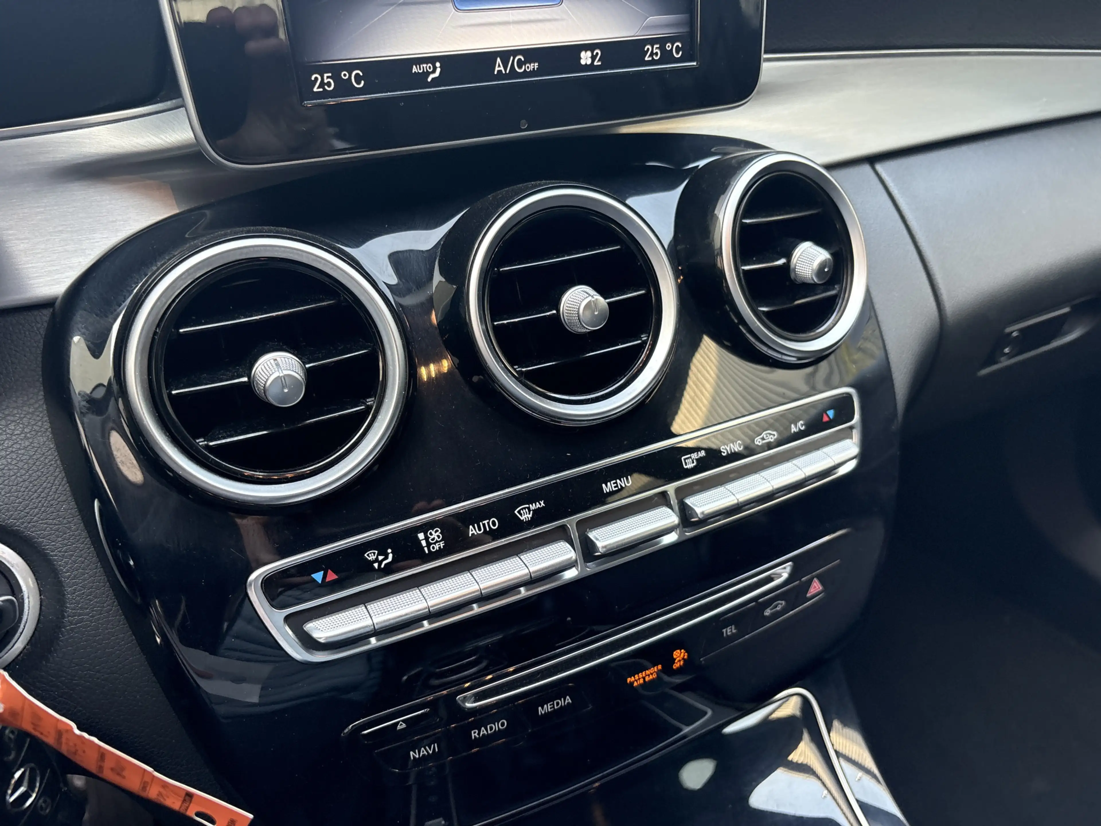 Mercedes-Benz C 180 Estate Prestige / NAVI / HALF LEER / CRUISE / STOE — photo 10