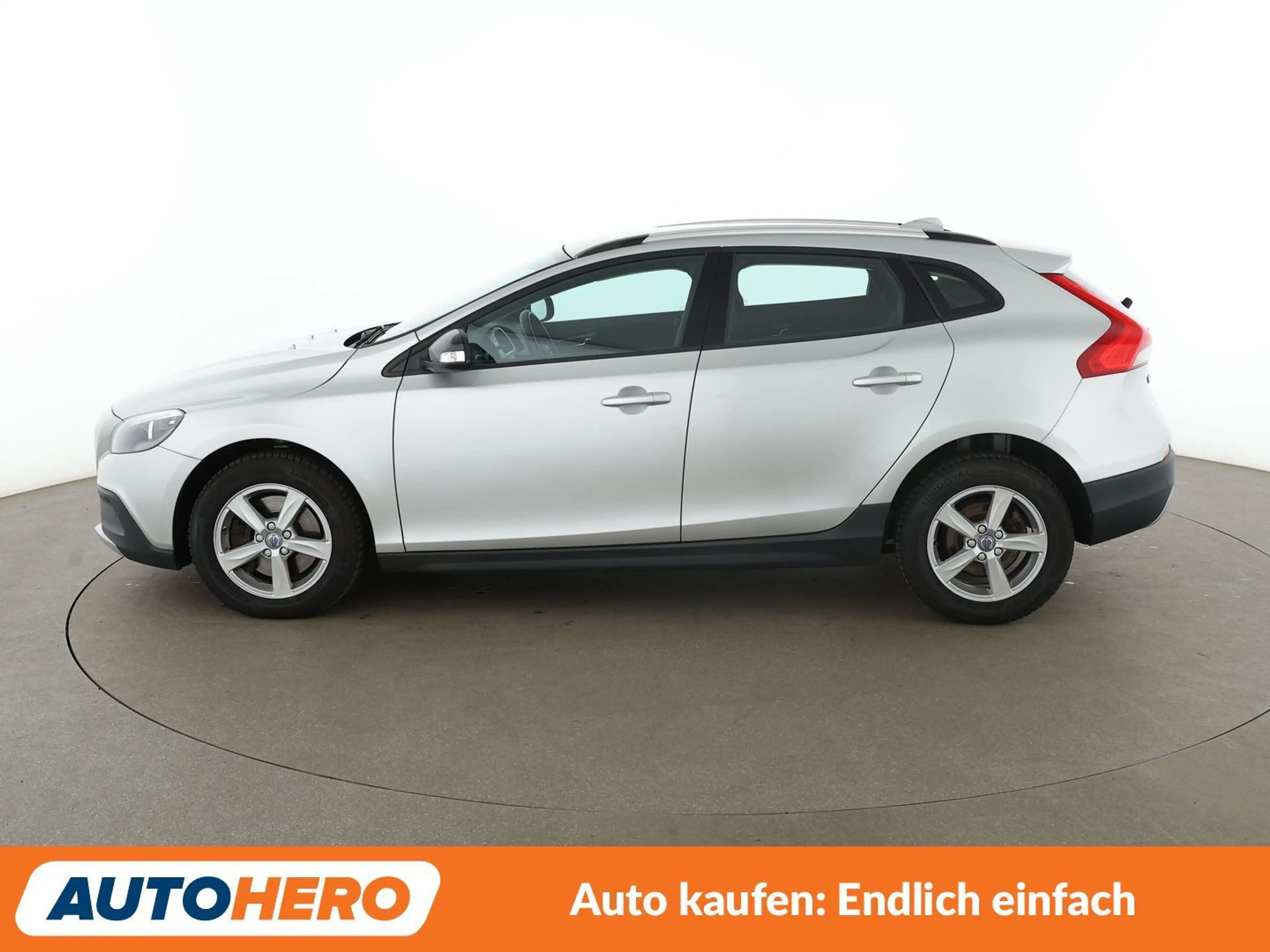 Volvo V40 Cross Country 2.0 D2 Aut*NAVI*TEMPO*PDC*SHZ*KLIMA* — photo 3