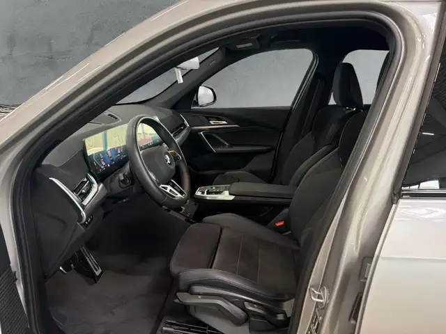 BMW X1 view 8