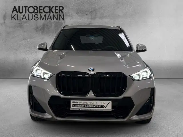 BMW X1 view 5