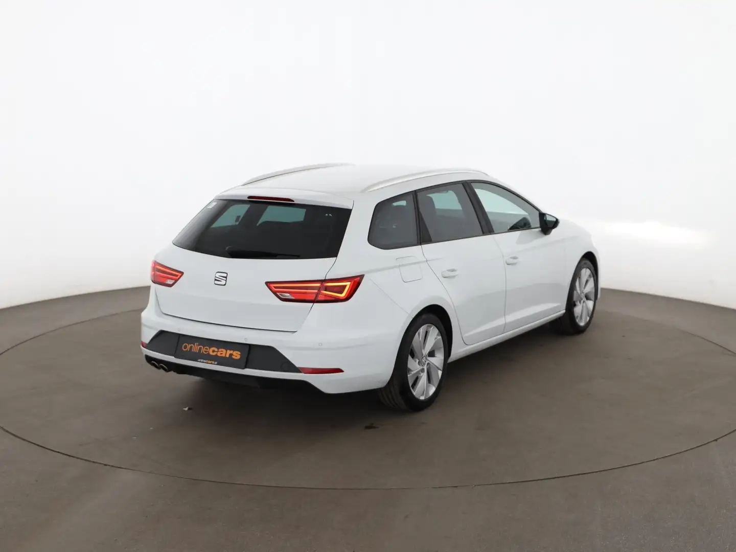 SEAT Leon ST 2.0 TDI FR LED LEDER NAVI SITZHZG R-CAM Weiß - 2