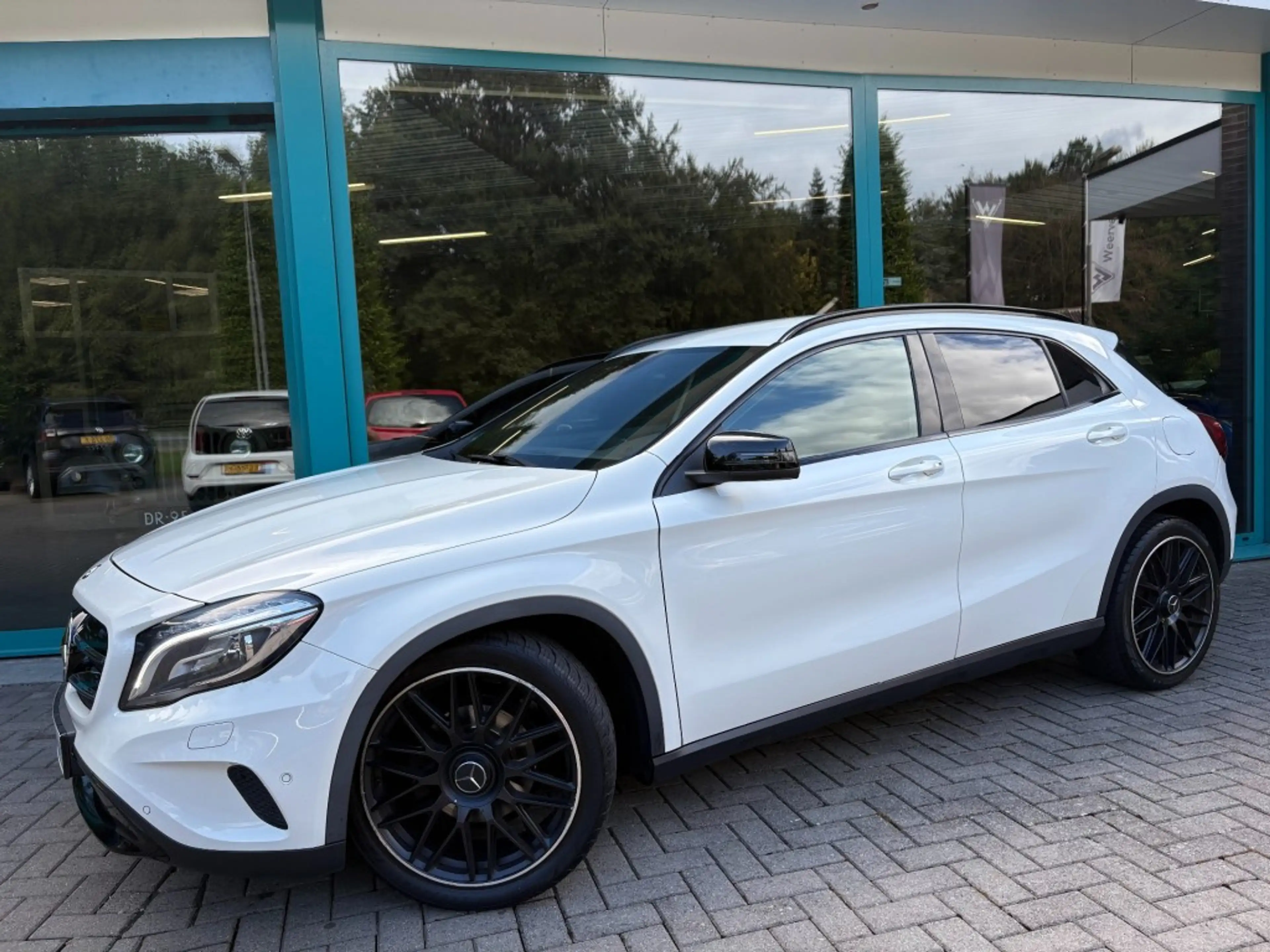 Mercedes-Benz GLA 200 GLA 200  SPORT NIGHT LED, Xenon, Navi, Cruise, 19I