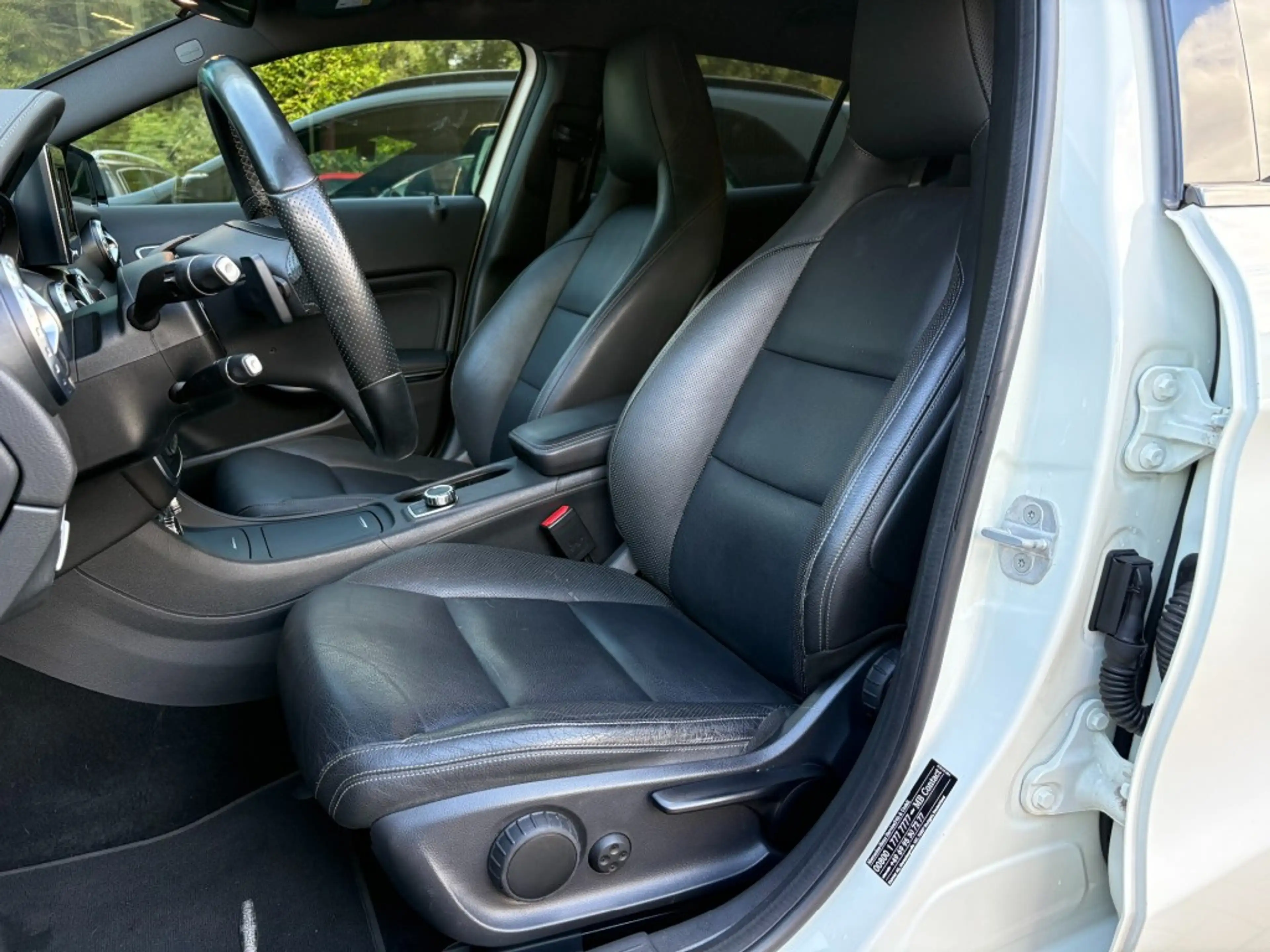 Mercedes-Benz GLA 200 GLA 200  SPORT NIGHT LED, Xenon, Navi, Cruise, 19I — photo 7