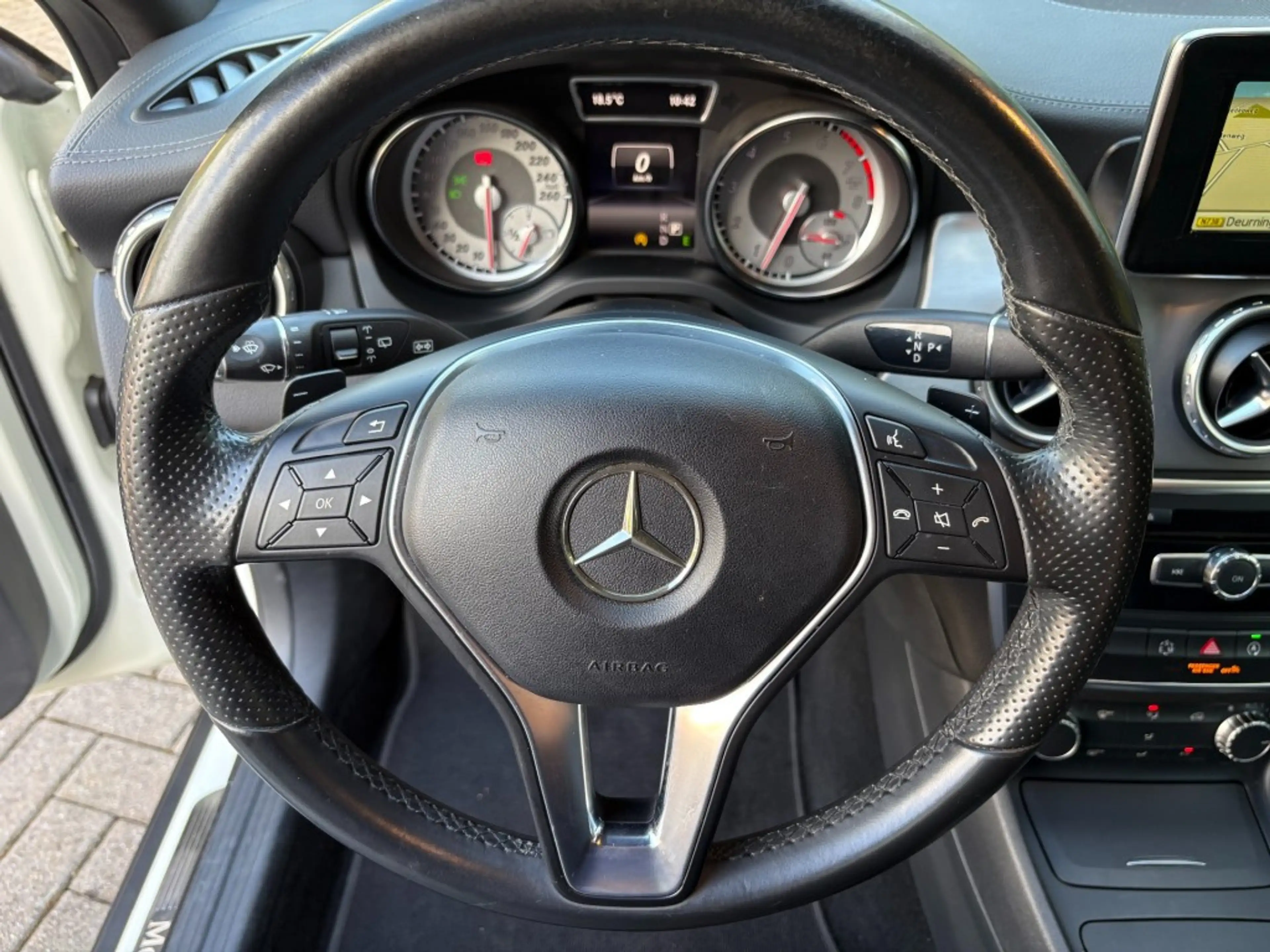 Mercedes-Benz GLA 200 GLA 200  SPORT NIGHT LED, Xenon, Navi, Cruise, 19I — photo 10