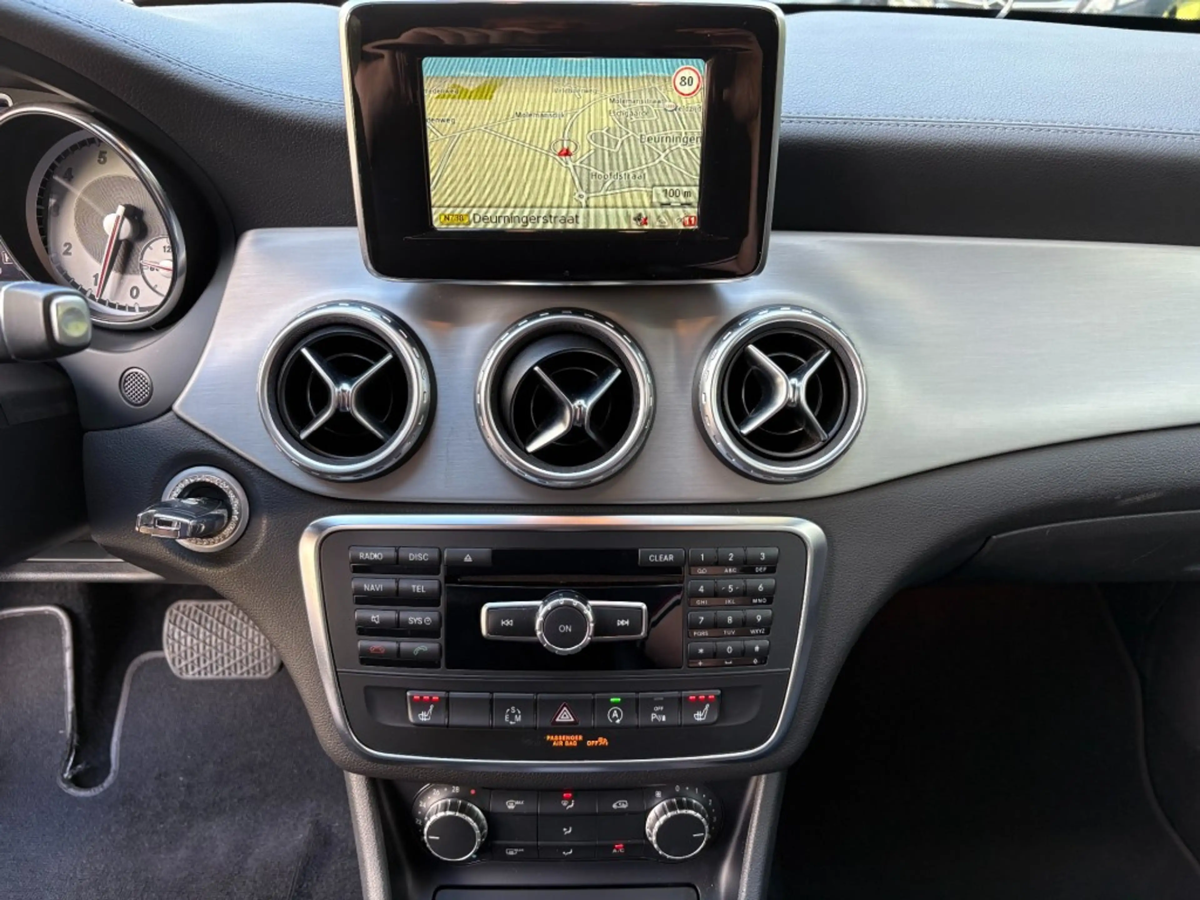 Mercedes-Benz GLA 200 GLA 200  SPORT NIGHT LED, Xenon, Navi, Cruise, 19I — photo 14