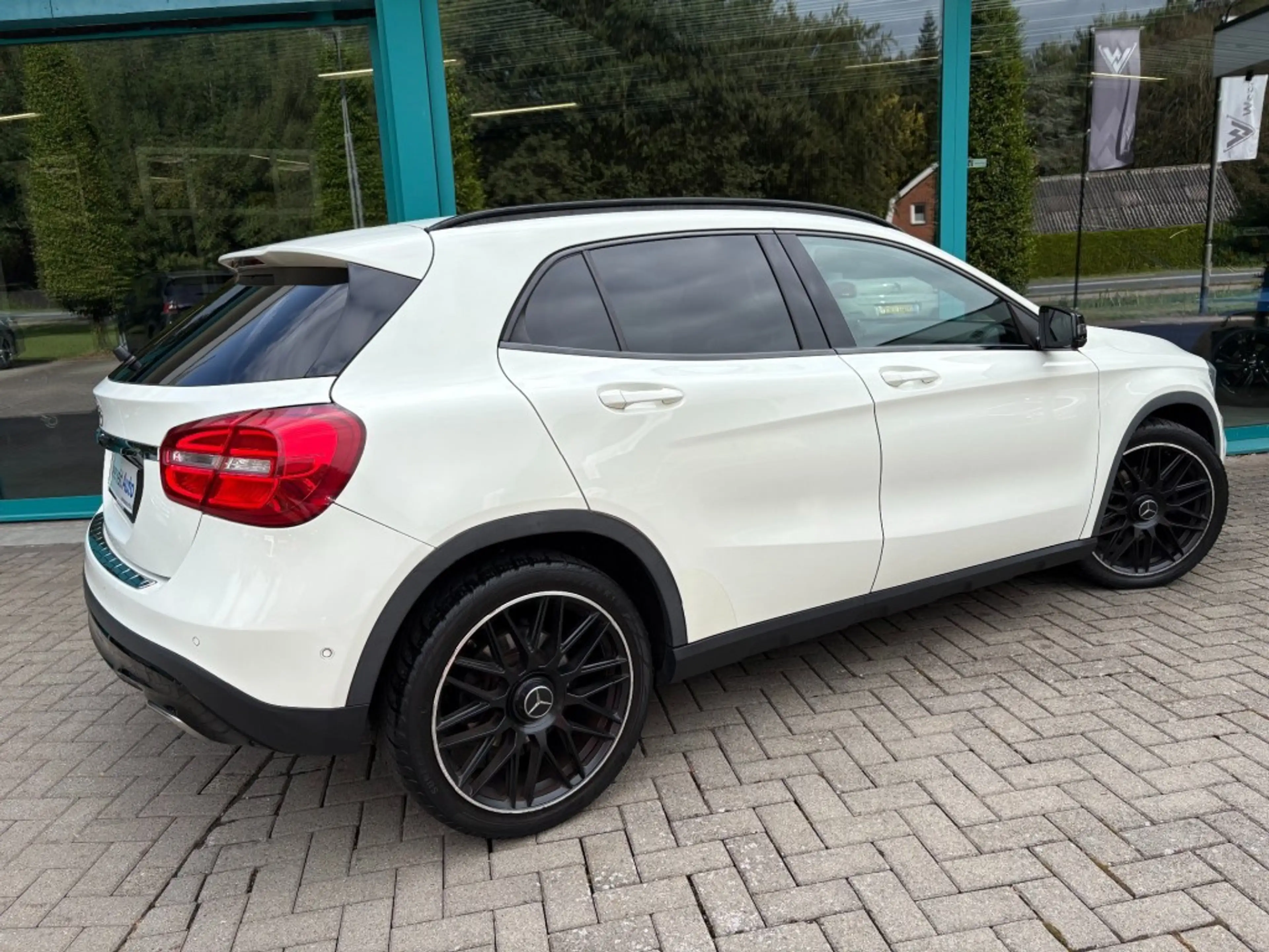 Mercedes-Benz GLA 200 GLA 200  SPORT NIGHT LED, Xenon, Navi, Cruise, 19I — photo 3
