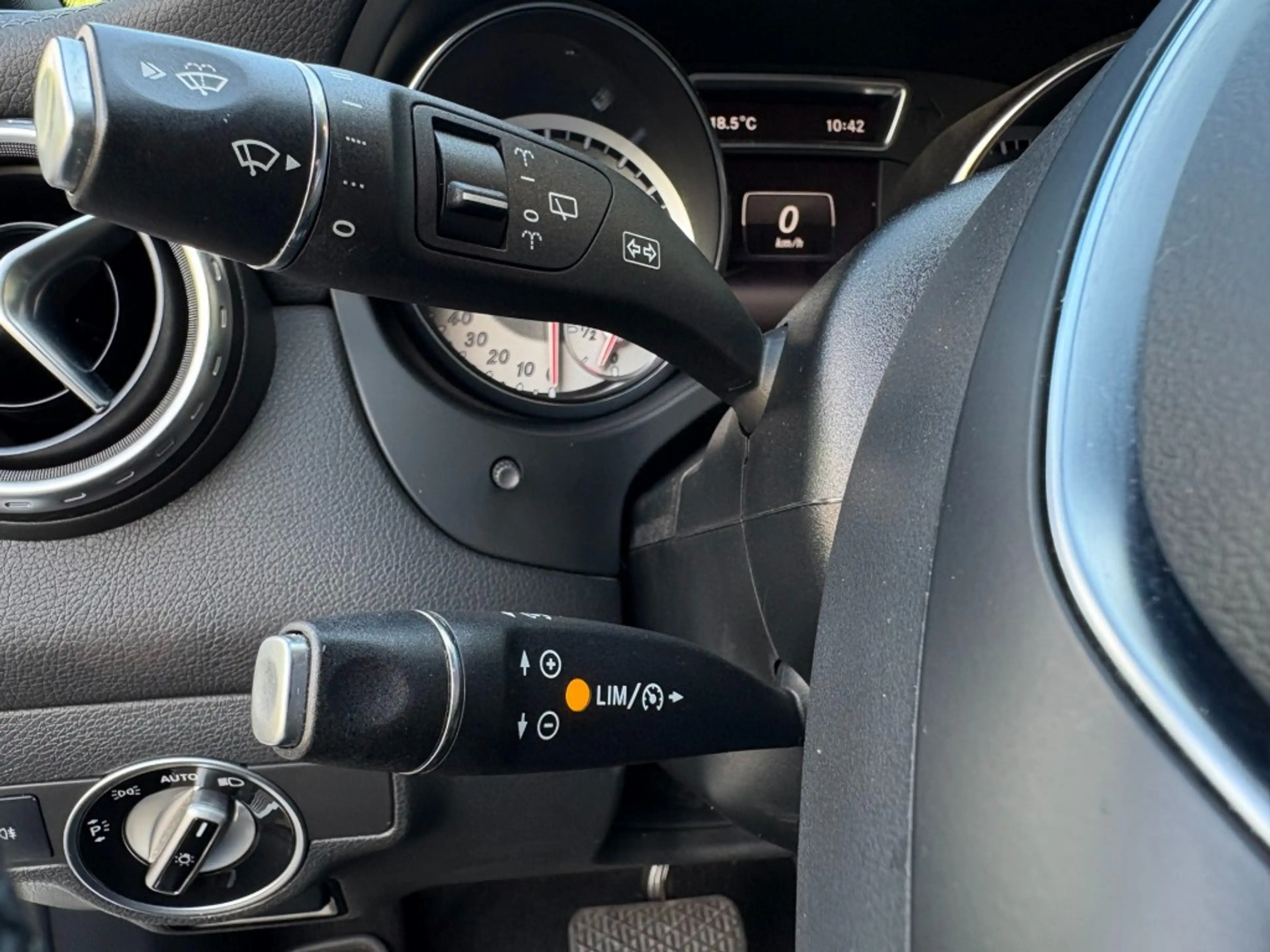 Mercedes-Benz GLA 200 GLA 200  SPORT NIGHT LED, Xenon, Navi, Cruise, 19I — photo 13