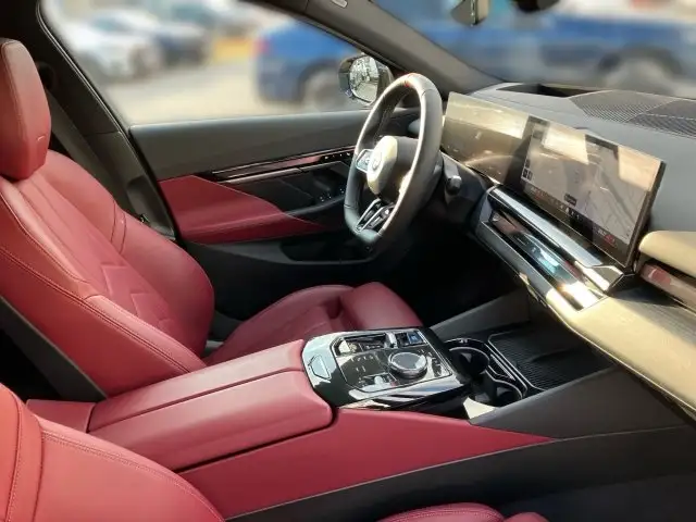 BMW i5 M60 xDrive Limousine G60 Ansicht 6