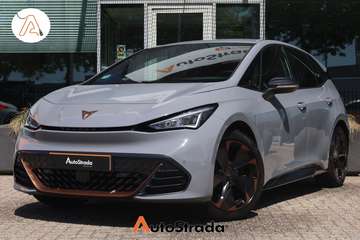 62 kWh Adrenaline One 204pk | Navigatie | Stoelver