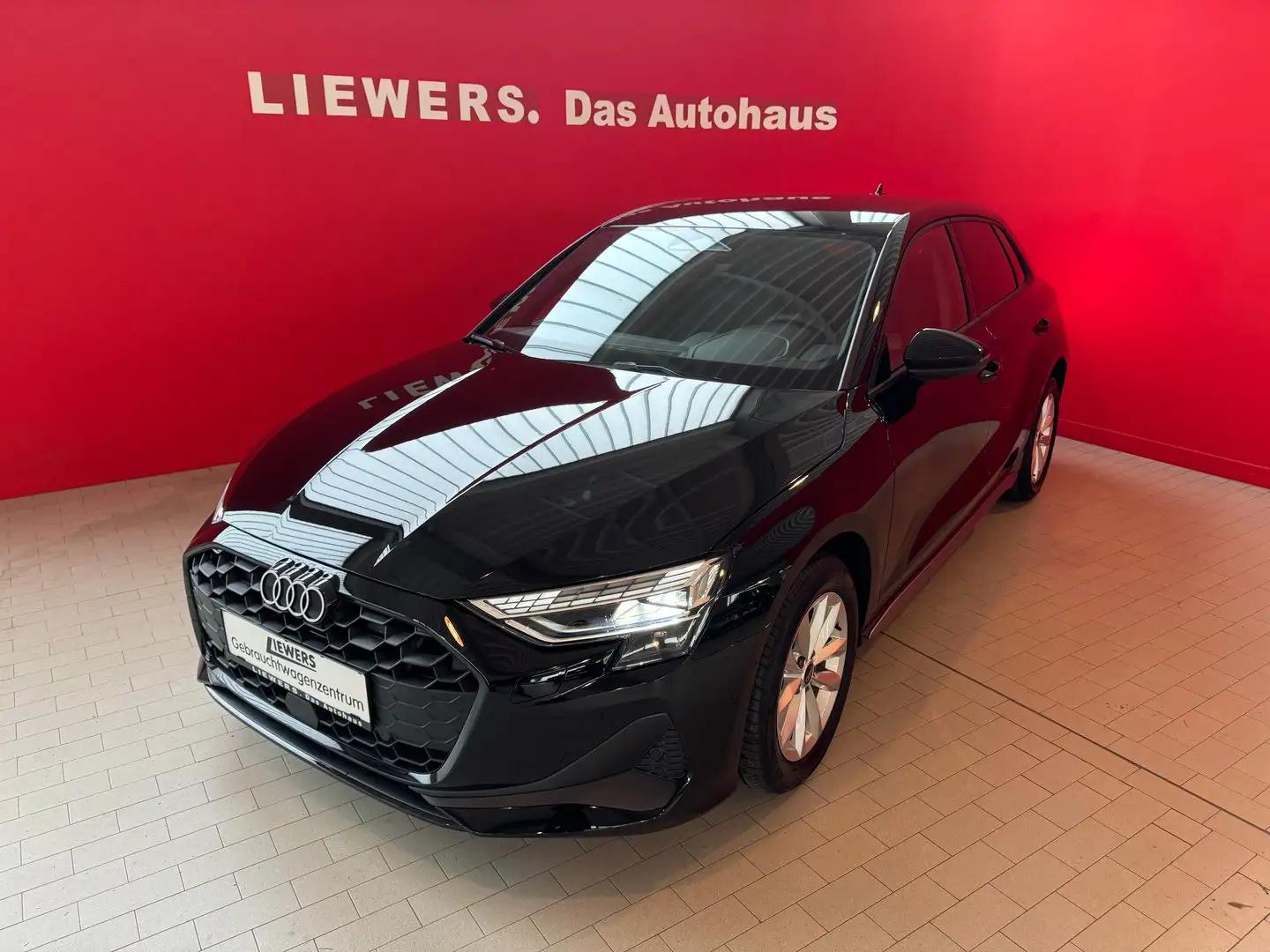Audi A3 30 TDI Schwarz - 1