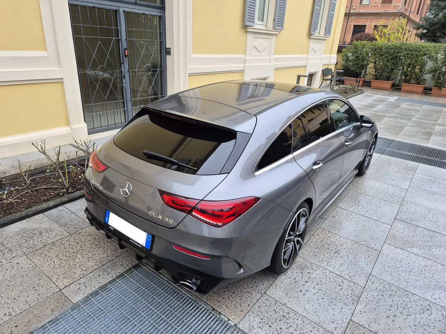 Mercedes-Benz CLA 35 AMG Shooting Brake CLA 35 AMG 4Matic 306cv Panorama Gris - 2