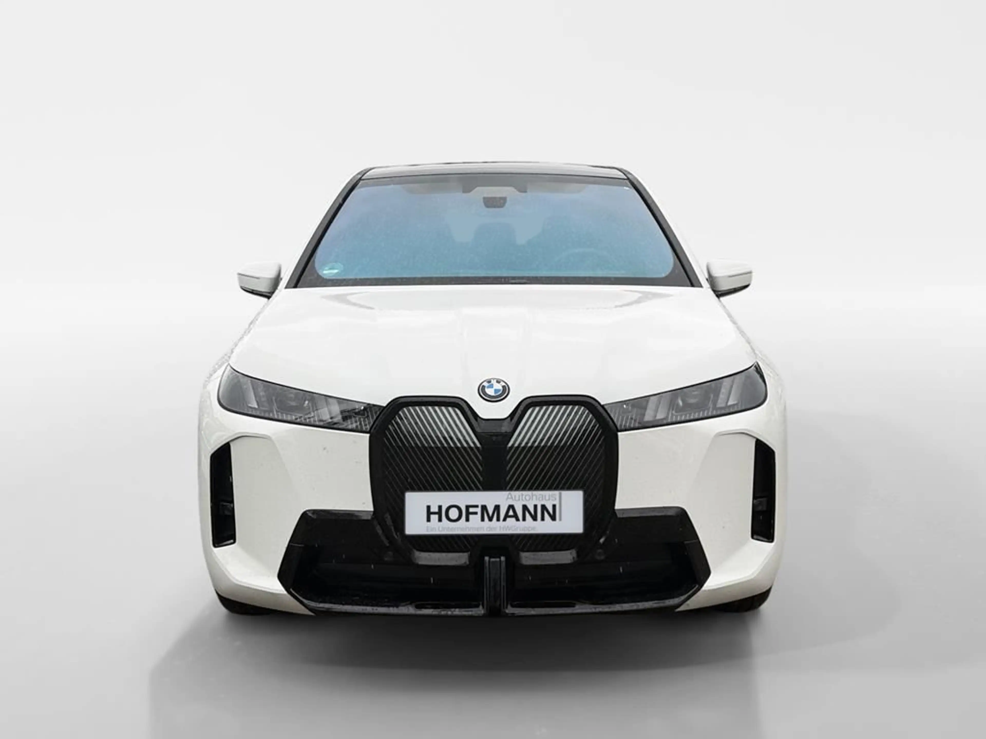 BMW iX M Sport — photo 2