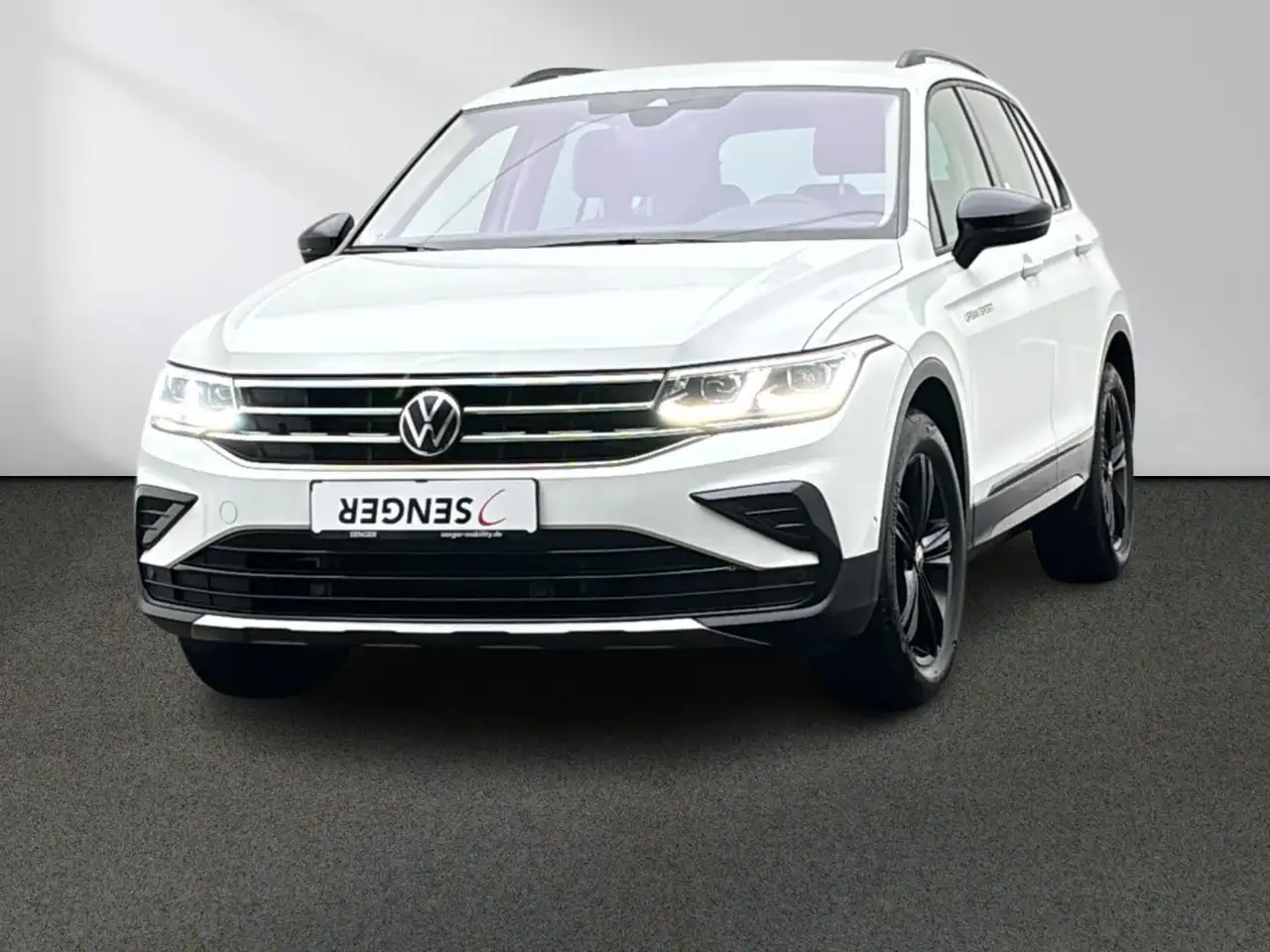 Volkswagen Tiguan Urban Sport 2.0TDI DSG Matrix ACC HUD AHK 14