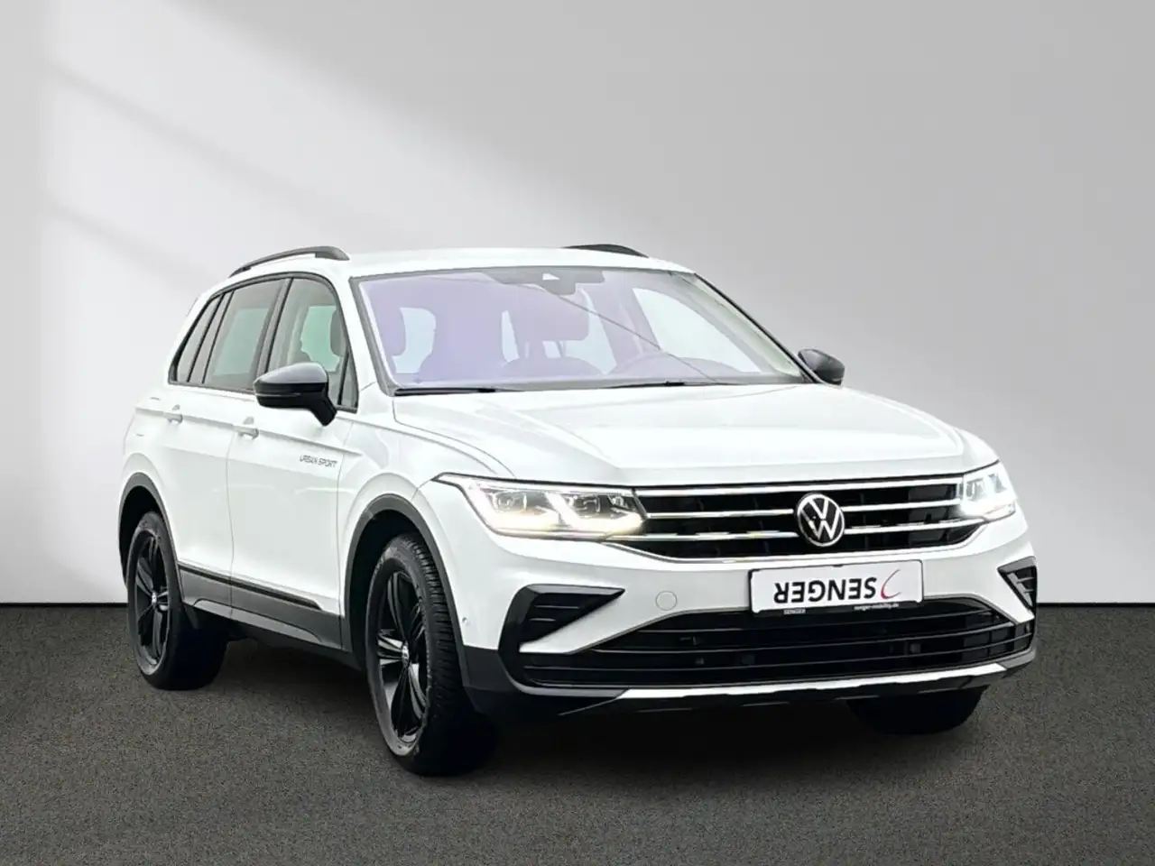 Volkswagen Tiguan Urban Sport 2.0TDI DSG Matrix ACC HUD AHK 4