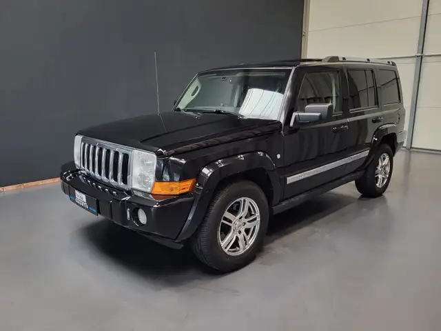Jeep Commander 4.7 V8 Sport *Leder| Navi| PDC| 7-Sitze*