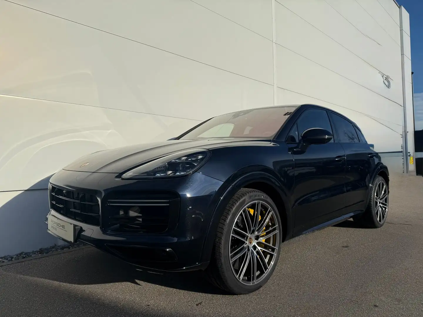 Porsche Cayenne Turbo S E-Hybrid Coupé Blau - 1