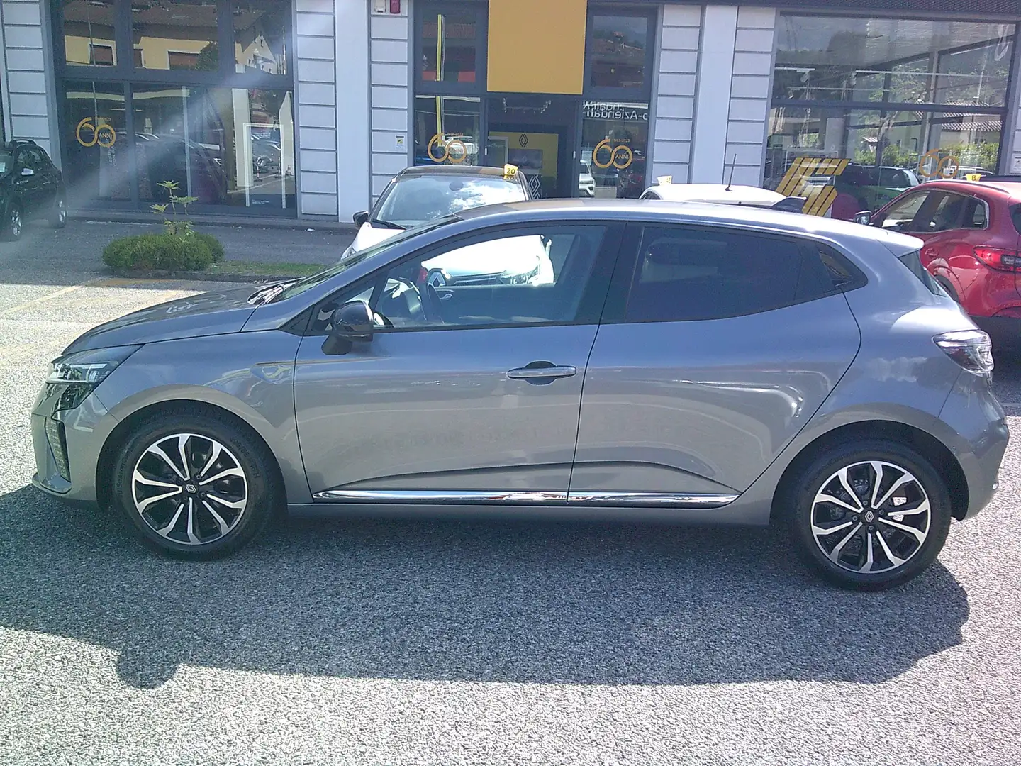 Renault Clio Clio V 2023 1.0 tce Techno 90cv Grigio - 2