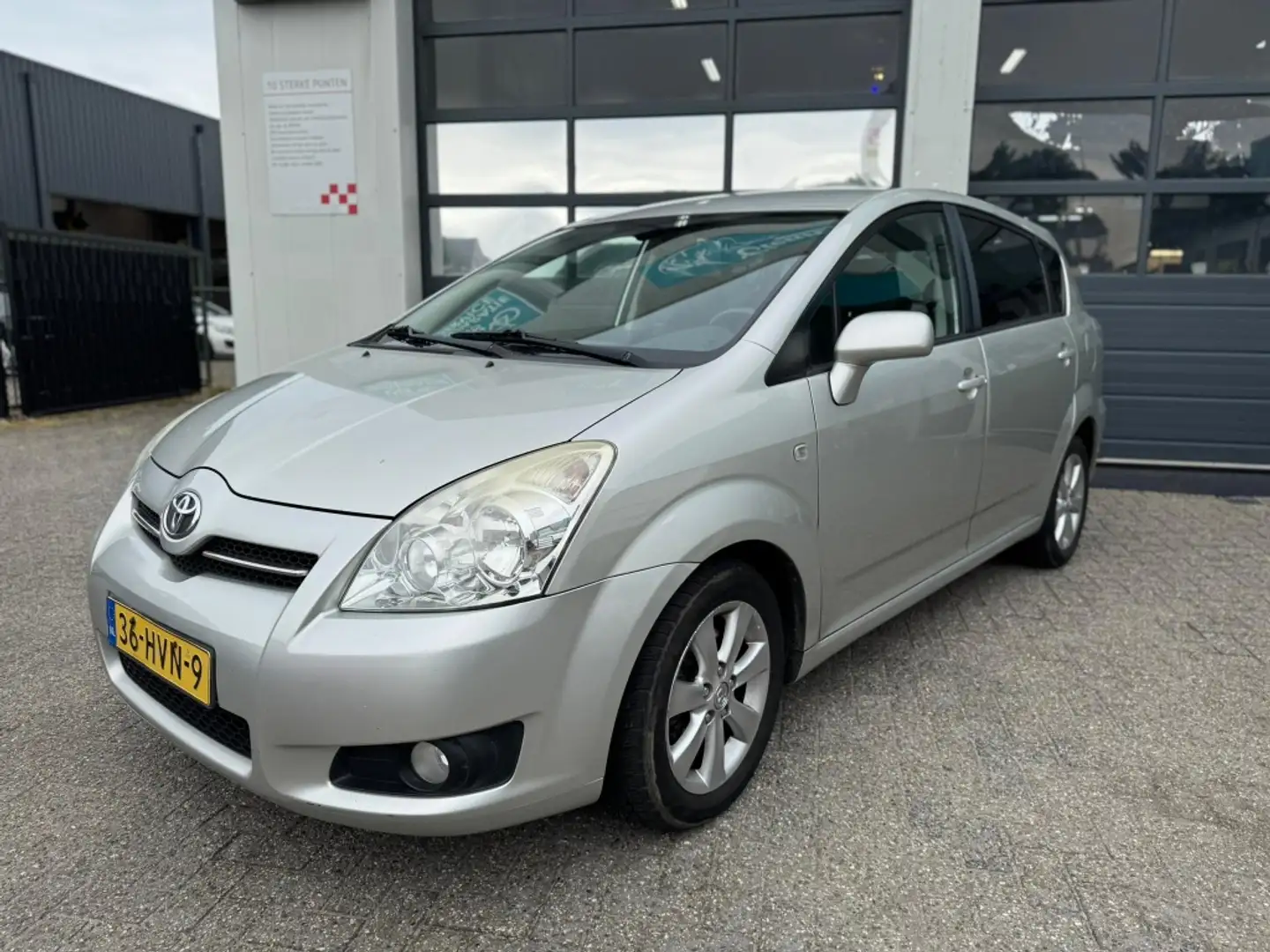 Toyota Verso trekhaak 1.6 VVT-i Luna Grijs - 2