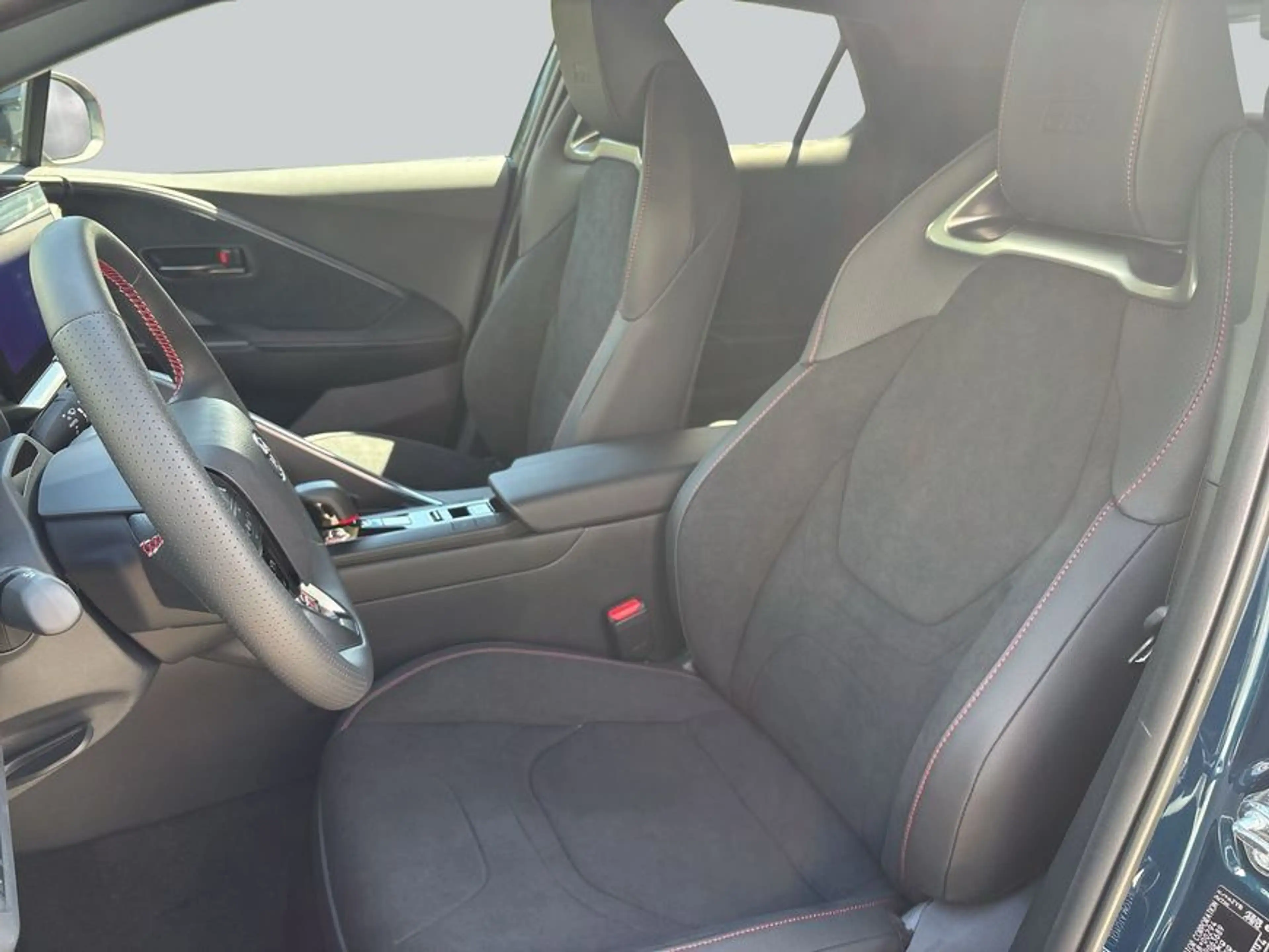 Toyota C-HR 2.0 Plug-in-Hybrid GR SPORT Navi Kamera JBL — photo 11