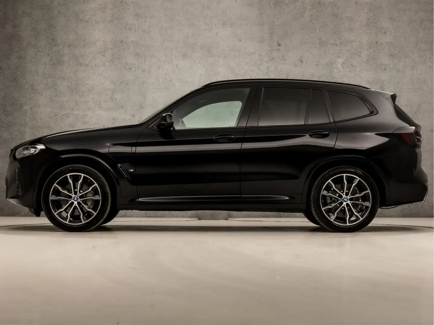 BMW X3 xDrive30e M Sport High Executive 293Pk Automaat (P Zwart - 2