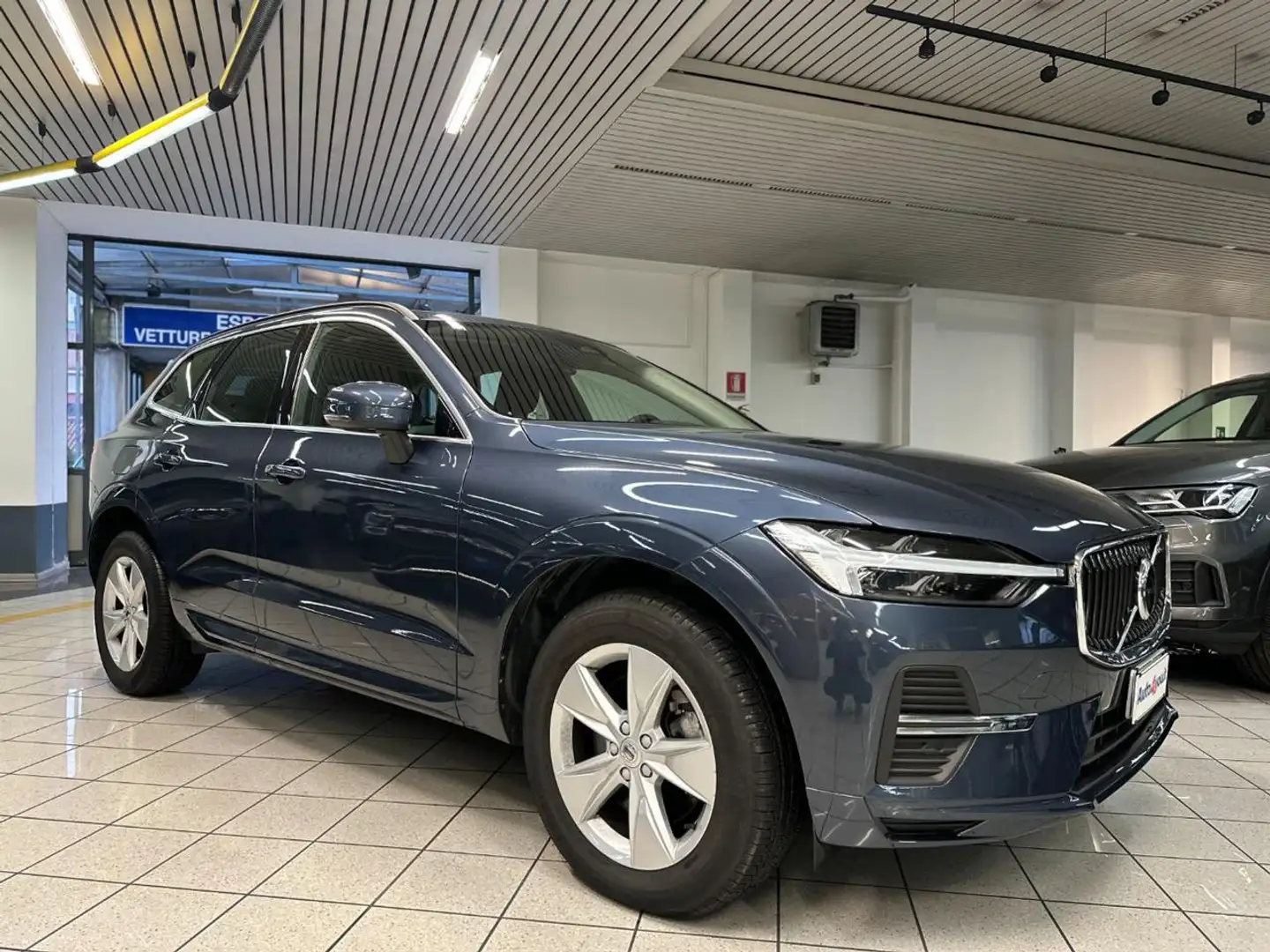 Volvo XC60 B4 (d) automatico Core IVA ESP - UNI PROP Bleu - 1