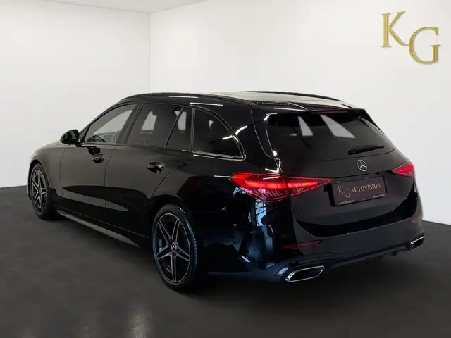 Mercedes-Benz C Class view 5