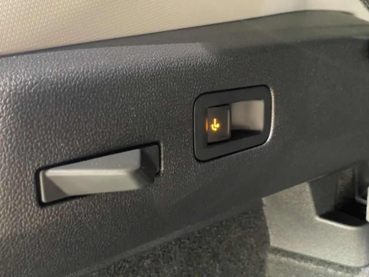 Volkswagen T-Roc Style 1.5 eTSI DSG / LED RFK AHK 15