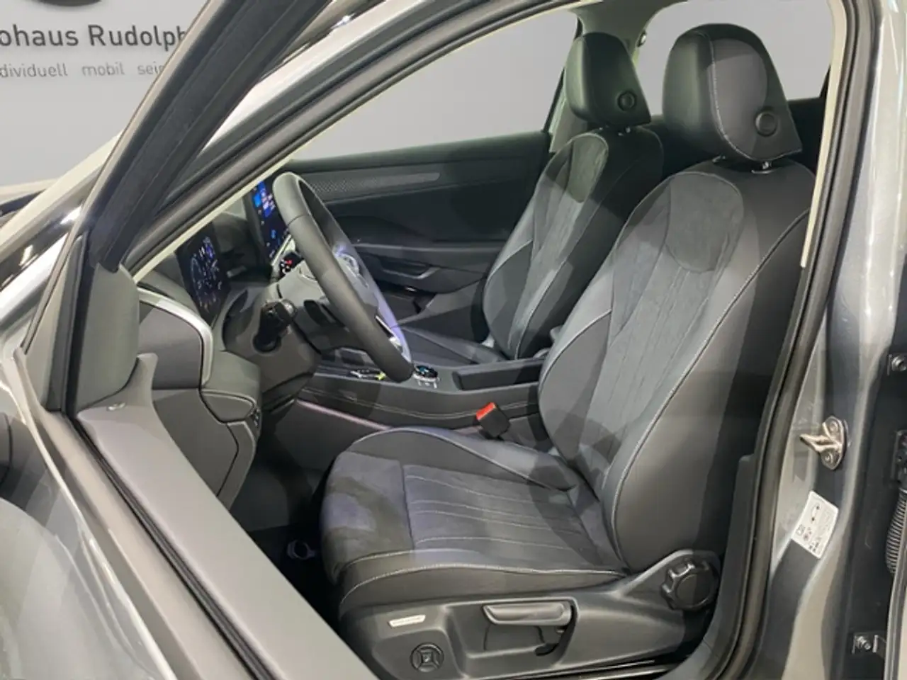 Volkswagen T-Roc Style 1.5 eTSI DSG / LED RFK AHK 5