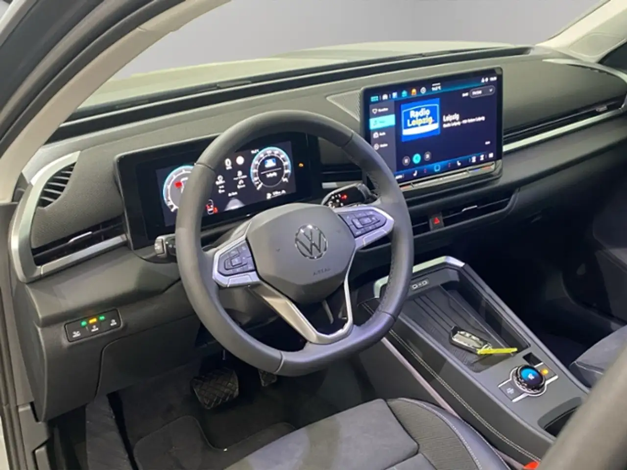 Volkswagen T-Roc Style 1.5 eTSI DSG / LED RFK AHK 4