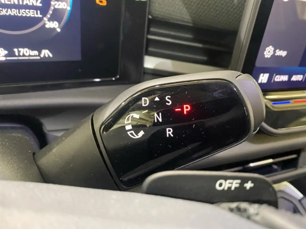 Volkswagen T-Roc Style 1.5 eTSI DSG / LED RFK AHK 8